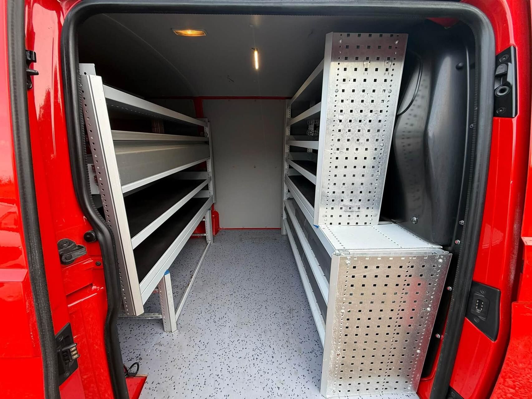 Billede af VW Transporter Kort 2,0 TDI BMT 84HK Van