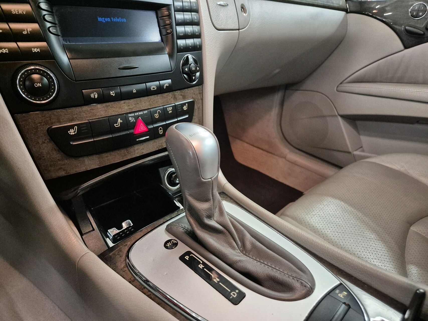 Billede af Mercedes-Benz E320 3,2 224HK Aut.
