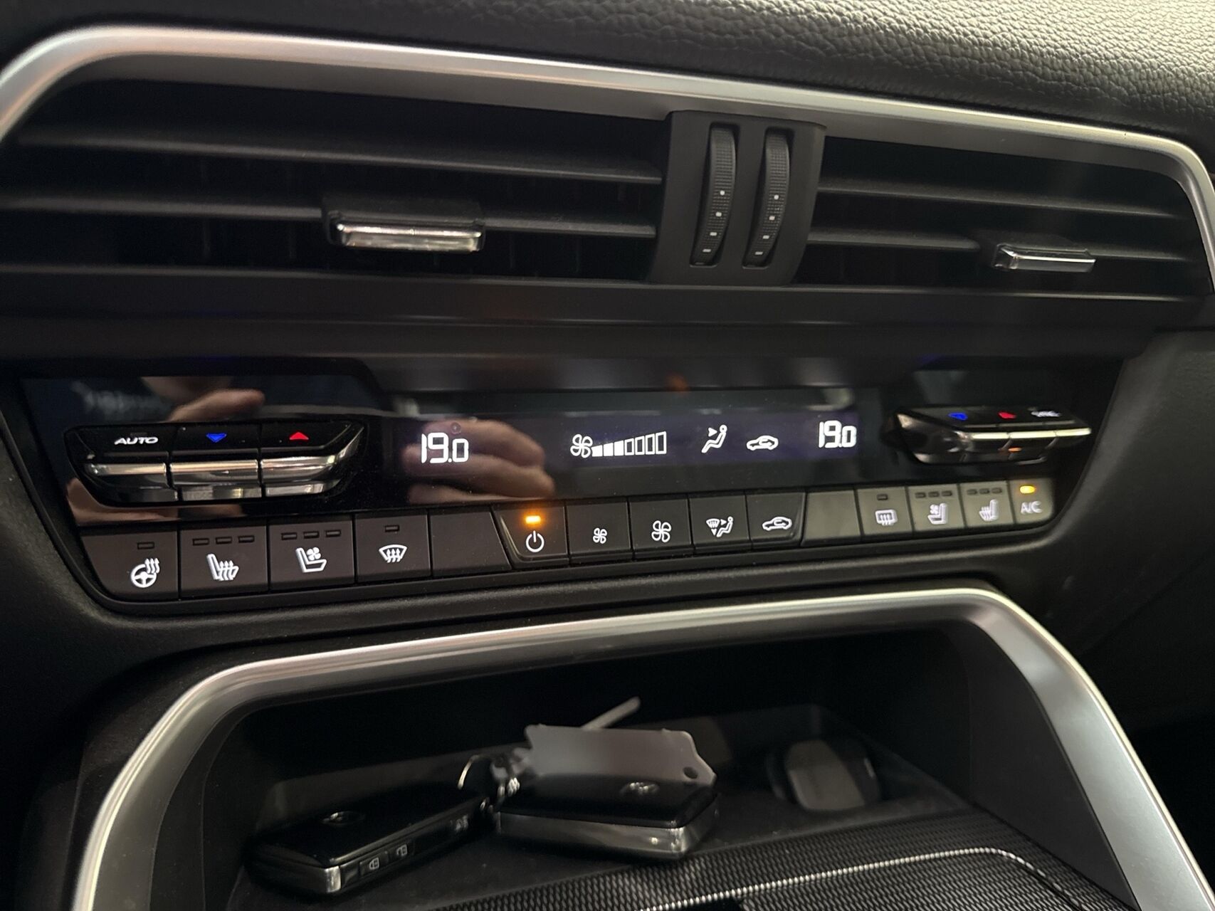 Billede af Mazda CX-60 2,5 e-Skyactiv  Plugin-hybrid Homura AWD 327HK 5d 8g Aut.