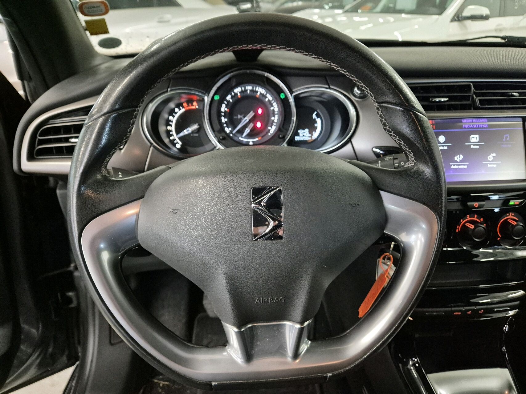 Billede af DS DS3 1,6 Blue HDi Style start/stop 100HK 3d