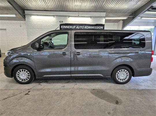 Toyota Proace Verso Electric Long EL Combi m/Dobbelt bagdør, En Skydedør 136HK Aut.