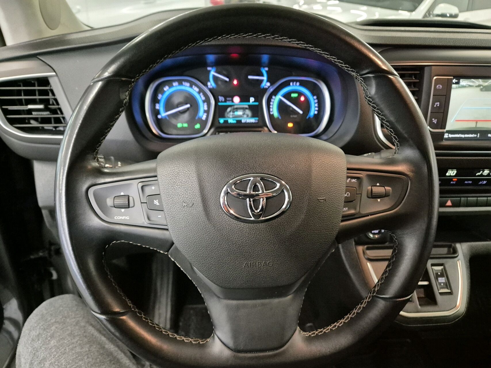 Billede af Toyota Proace Verso Electric Long EL Combi m/Dobbelt bagdør, En Skydedør 136HK Aut.