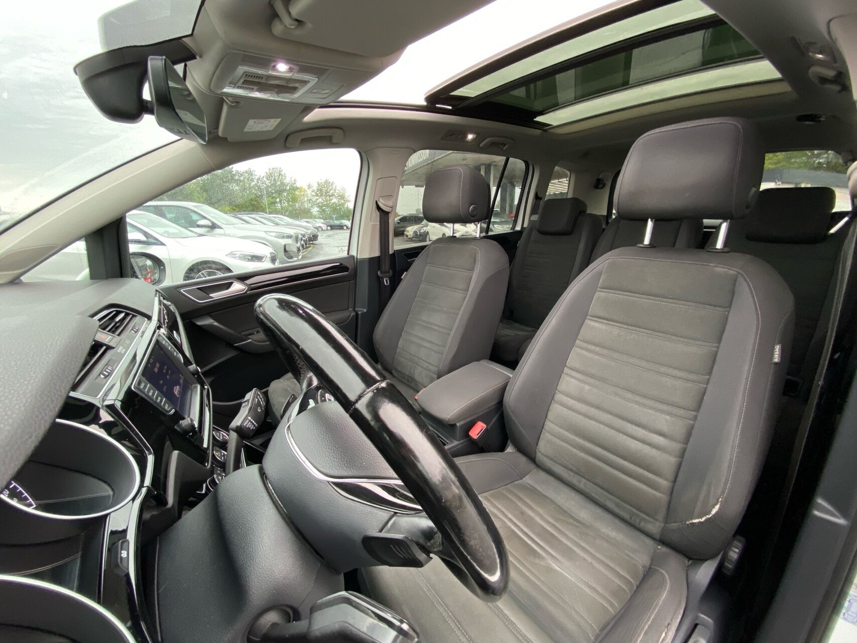 Billede af VW Touran 2,0 TDI BMT SCR Highline DSG 190HK 6g Aut.