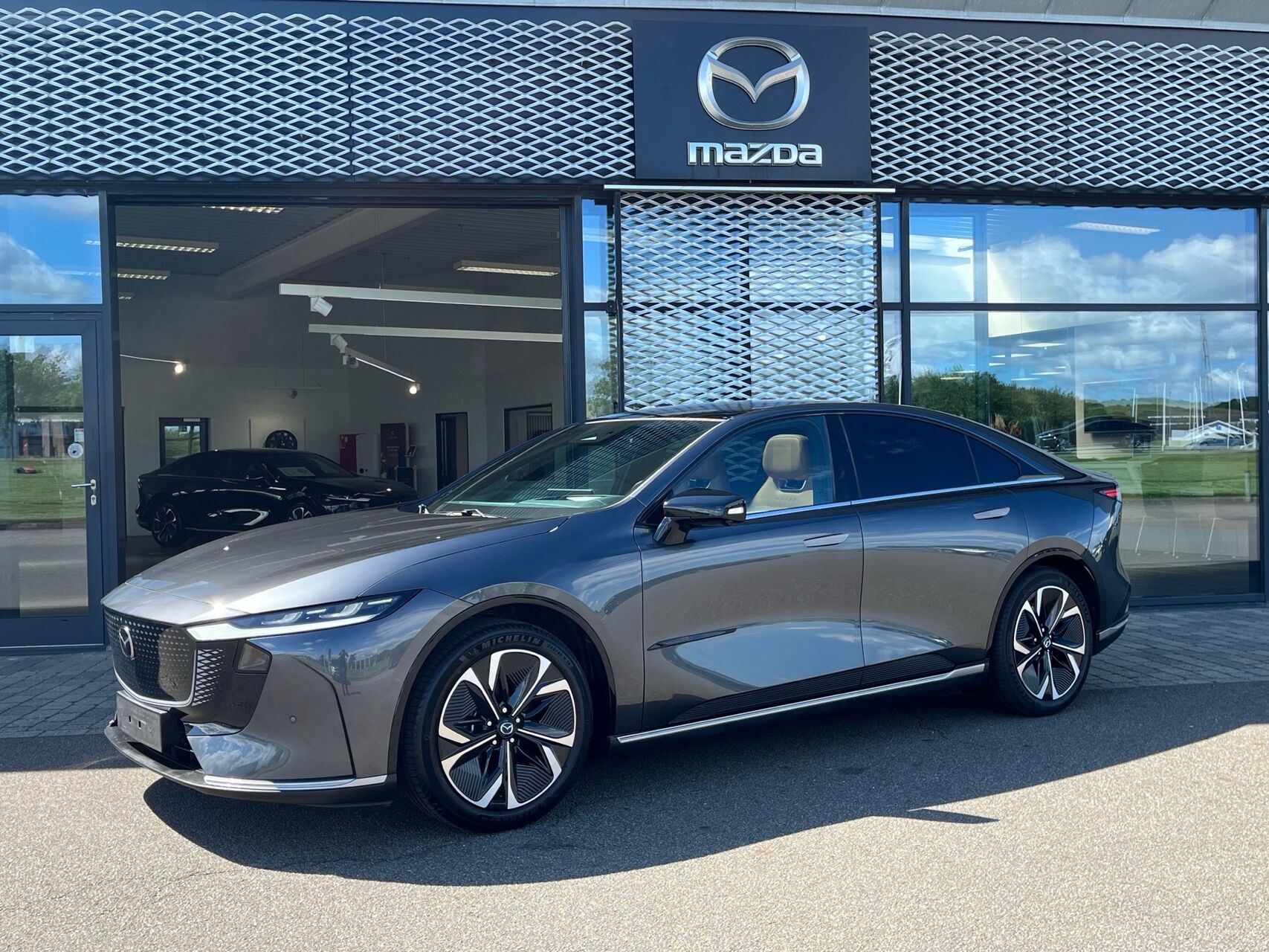 Billede af Mazda 6e EL Takumi Plus 258HK 5d Aut.