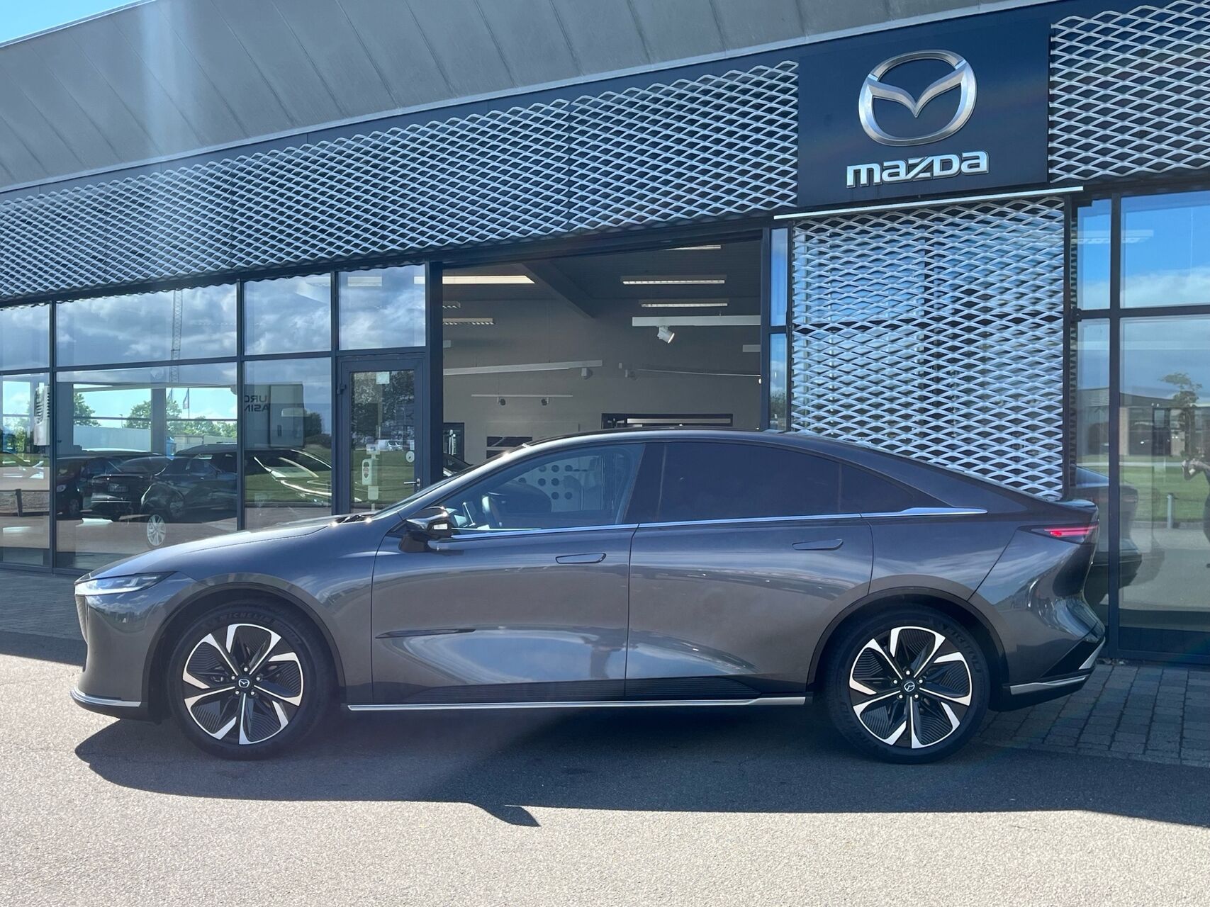 Billede af Mazda 6e EL Takumi Plus 258HK 5d Aut.