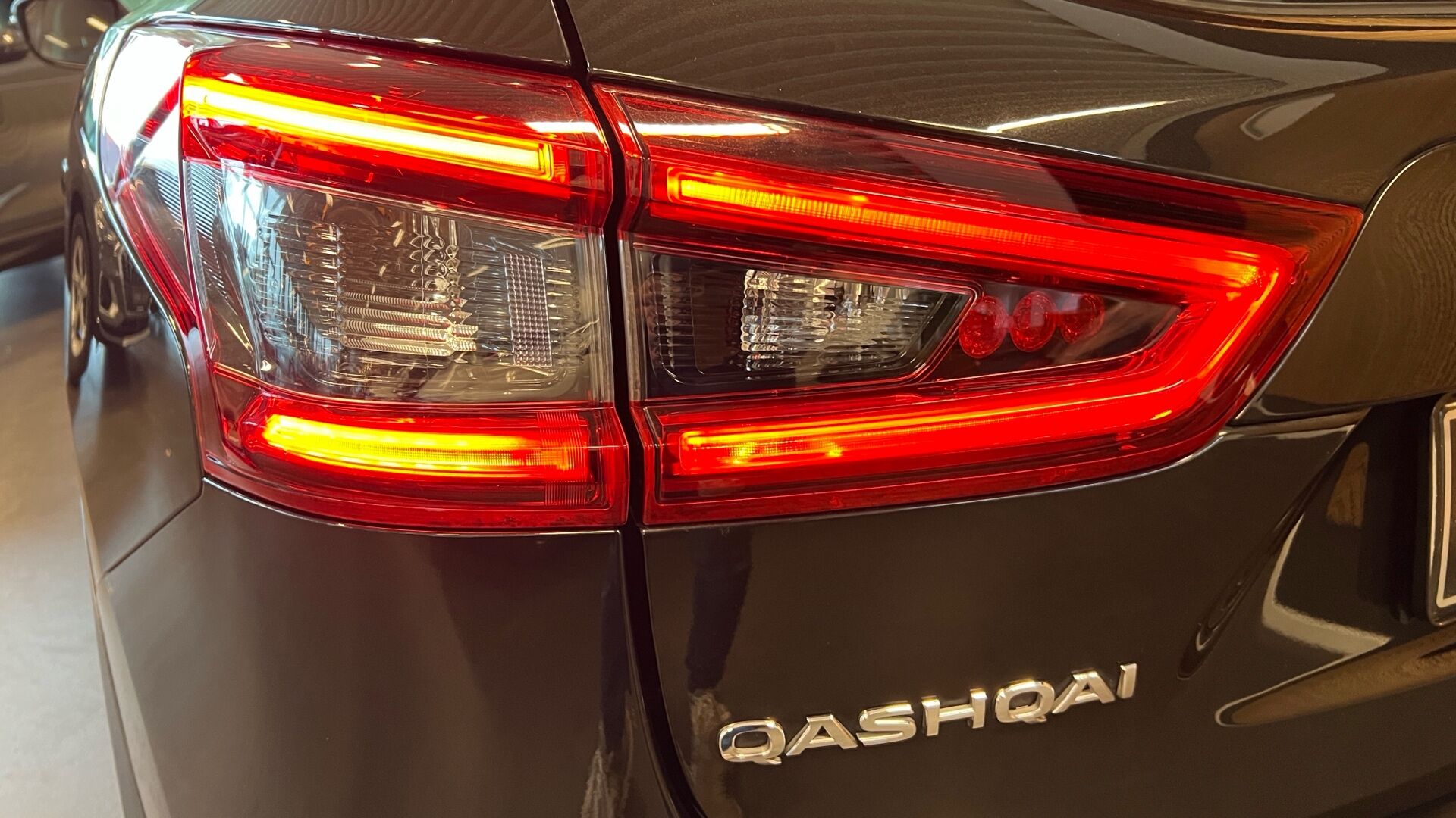 Billede af Nissan Qashqai 1,2 Dig-T Visia X-Tronic 115HK 5d 6g Aut.