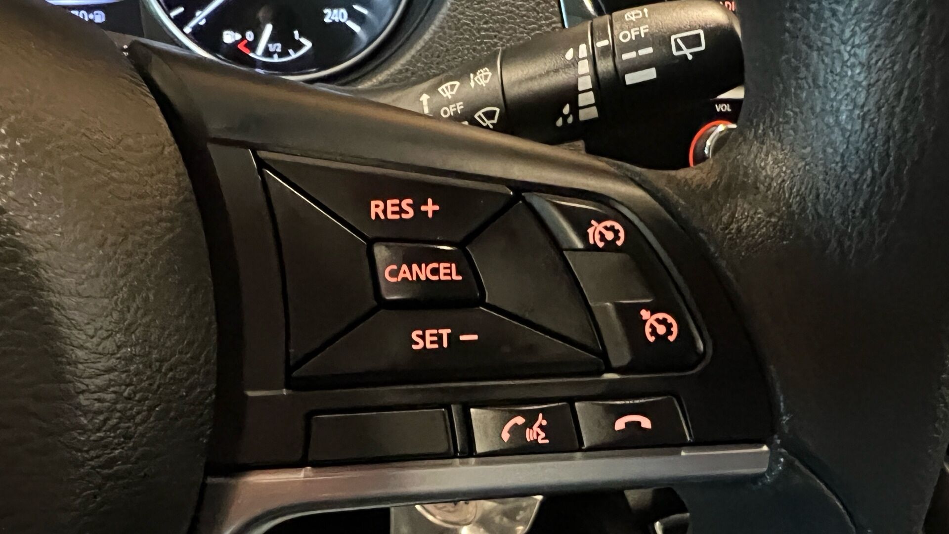 Billede af Nissan Qashqai 1,2 Dig-T Visia X-Tronic 115HK 5d 6g Aut.