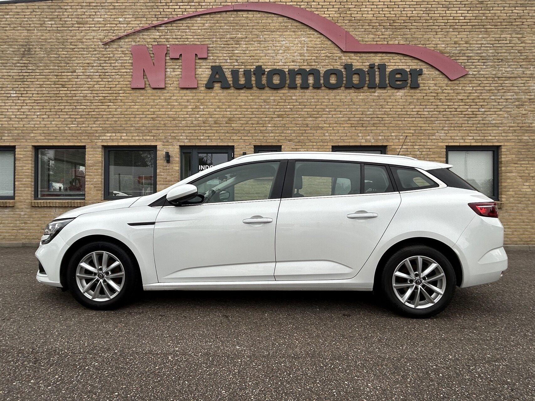 Billede af Renault Mégane Sport Tourer 1,3 TCE GPF Zen EDC 140HK Stc 7g Aut.
