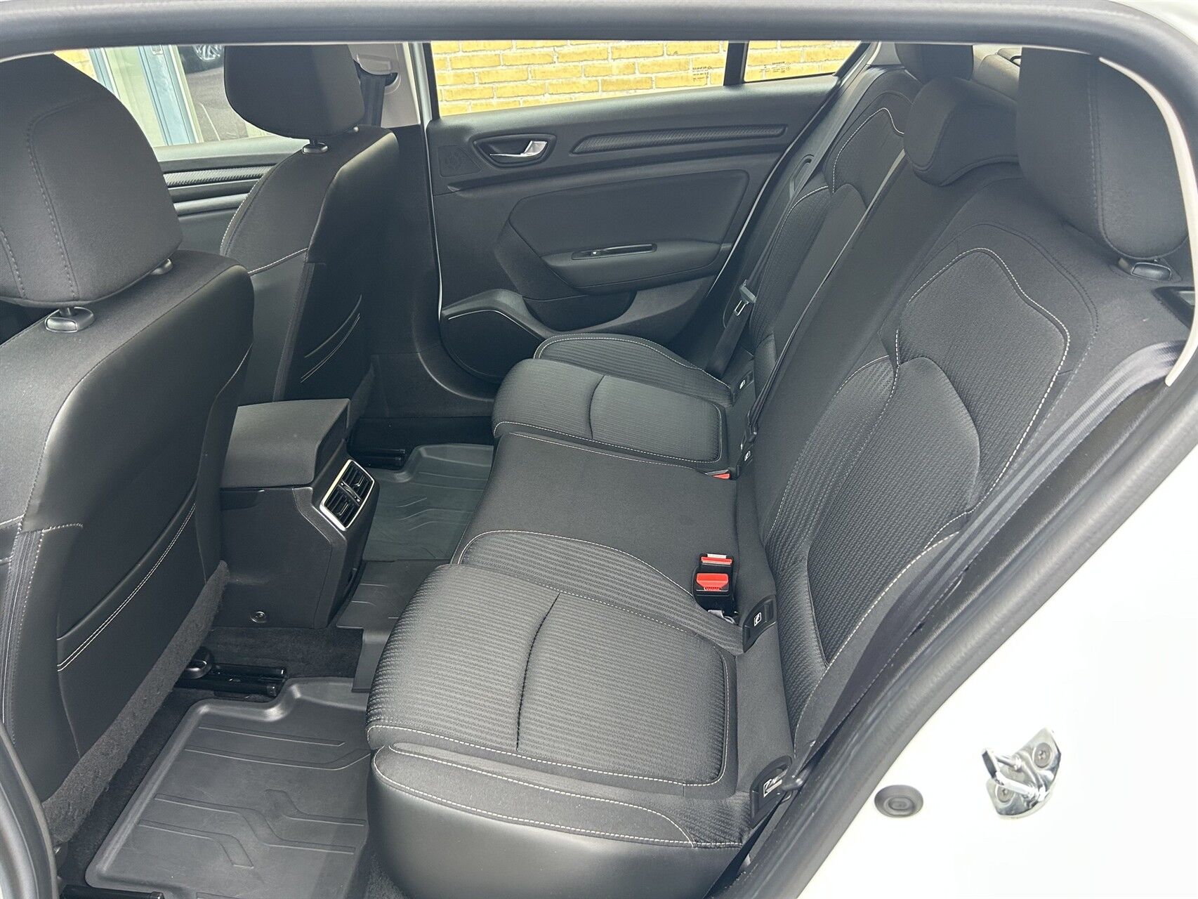Billede af Renault Mégane Sport Tourer 1,3 TCE GPF Zen EDC 140HK Stc 7g Aut.