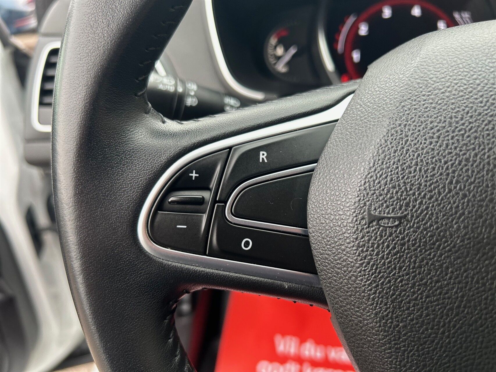 Billede af Renault Mégane Sport Tourer 1,3 TCE GPF Zen EDC 140HK Stc 7g Aut.