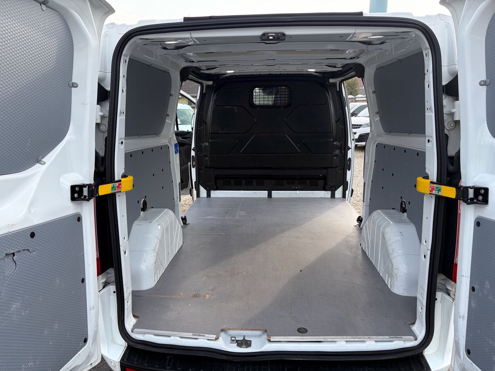 Billede af Ford Transit Custom 300 L2H1 2,0 TDCi Trend 170HK Van 6g Aut.