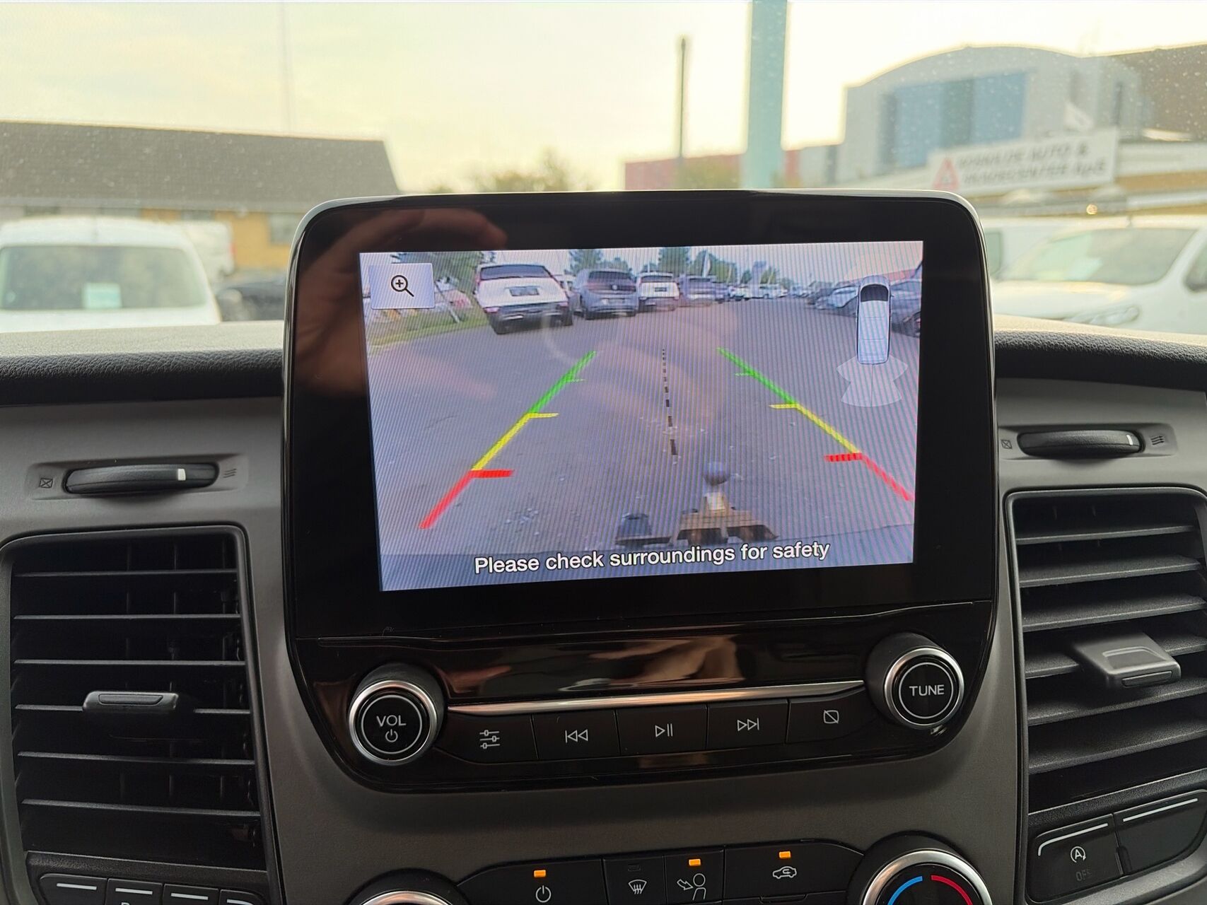 Billede af Ford Transit Custom 300 L2H1 2,0 TDCi Trend 170HK Van 6g Aut.