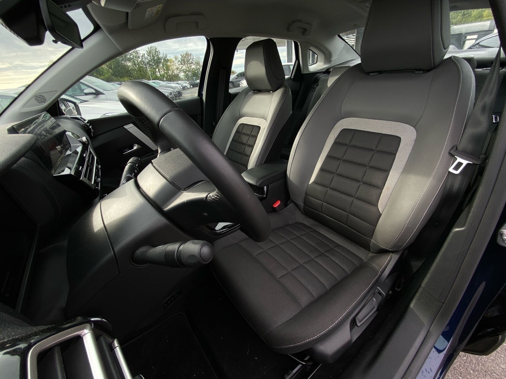 Billede af Citroën e-C4 X EL Plus 156HK 5d Aut.
