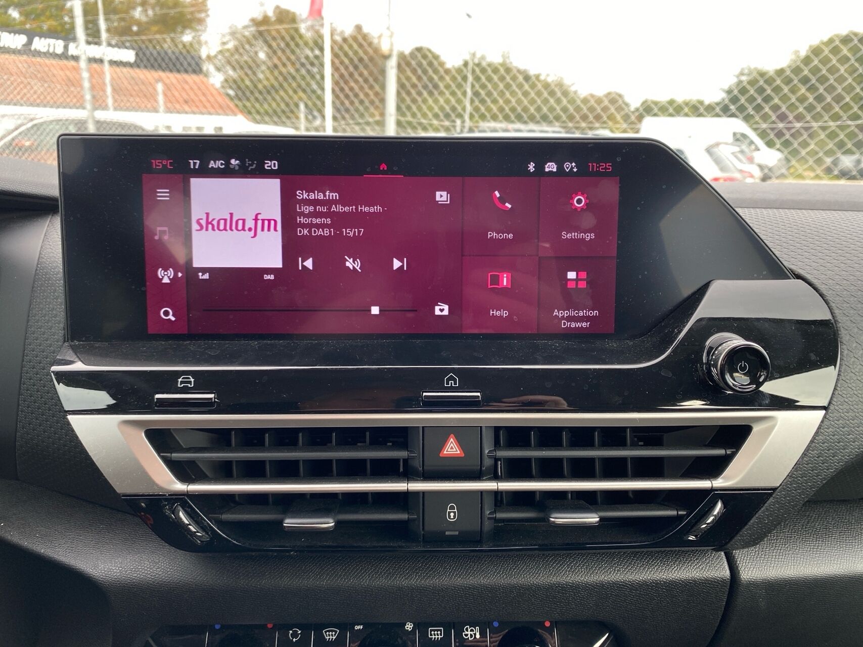 Billede af Citroën e-C4 X EL Plus 156HK 5d Aut.