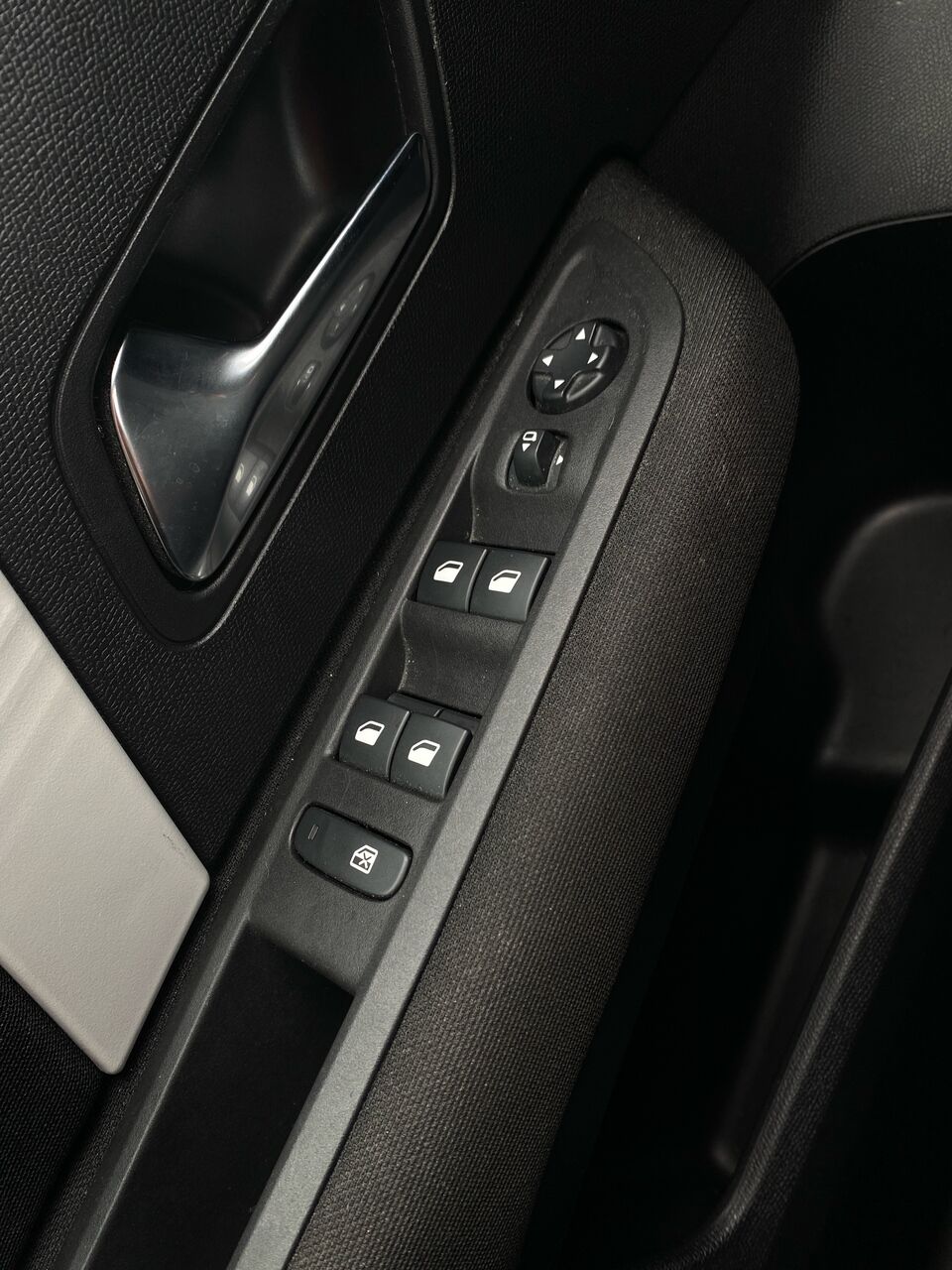 Billede af Citroën e-C4 X EL Plus 156HK 5d Aut.