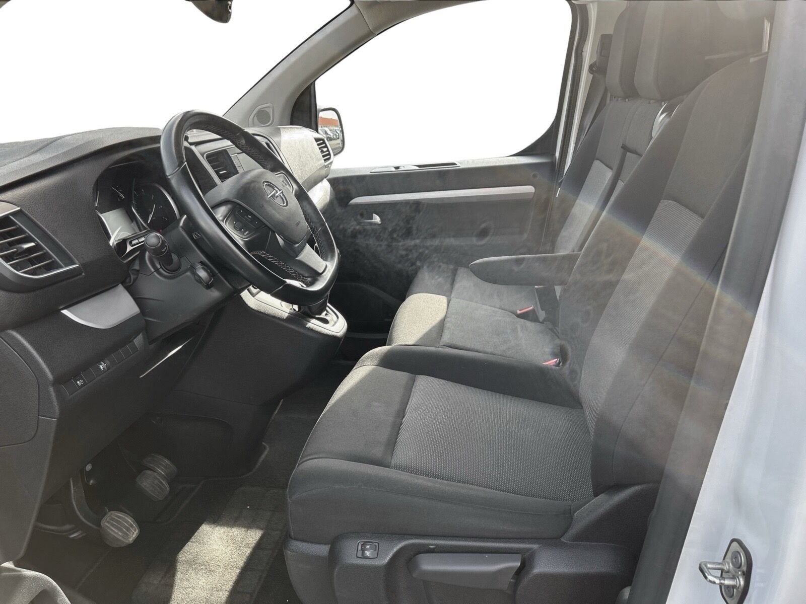 Billede af Opel Vivaro L3V2 2,0 BlueHDi Enjoy+ 145HK Van 6g