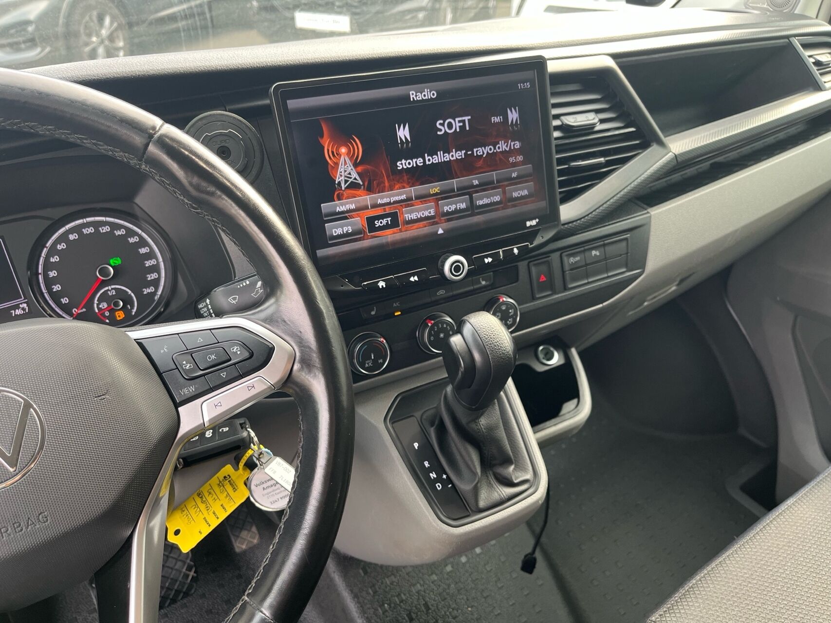 Billede af VW Transporter Lang 2,0 TDI BMT DSG 150HK Van 7g Aut.