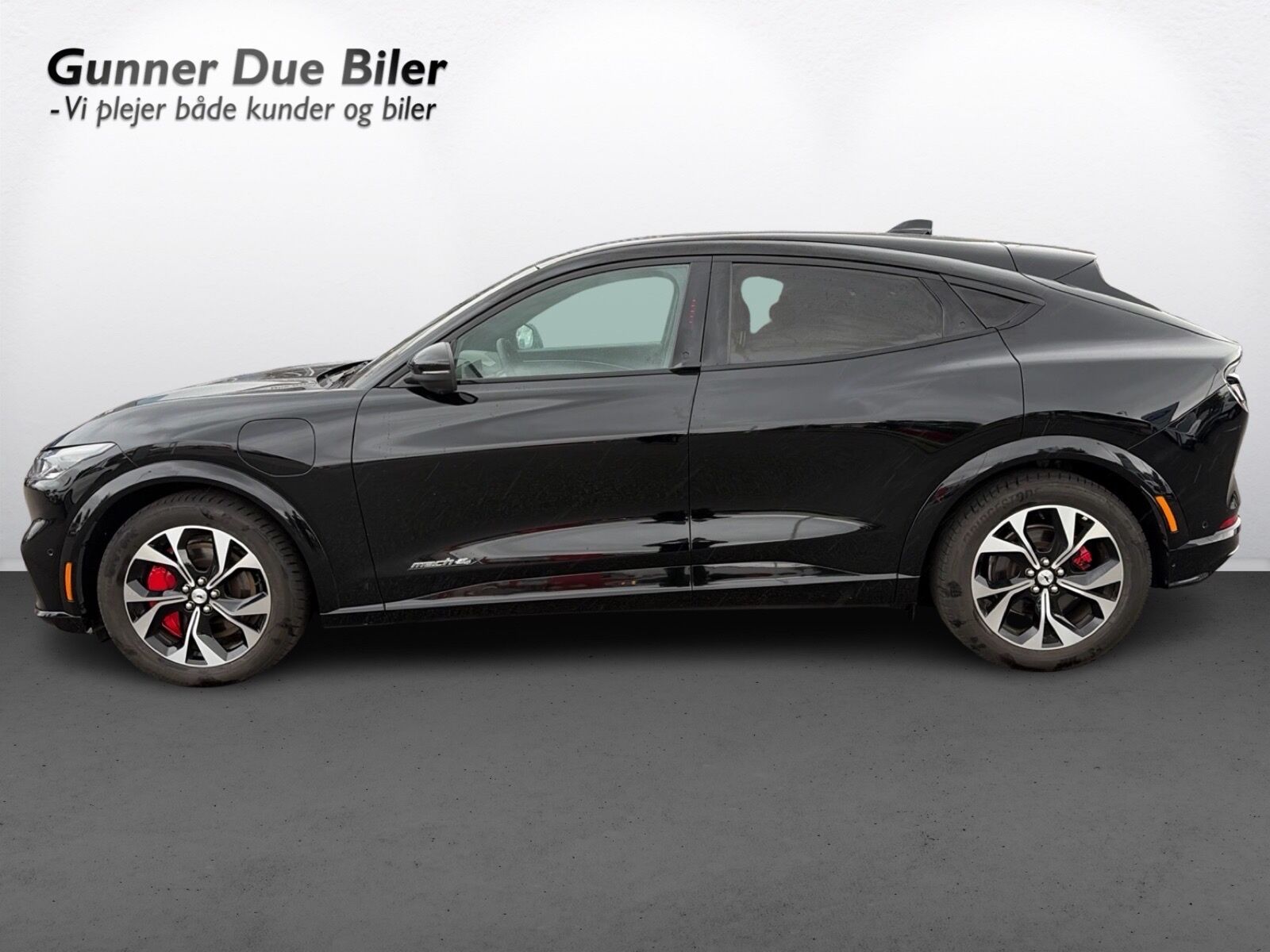 Billede af Ford Mustang Mach-E EL UR Premium AWD 351HK 5d Aut.