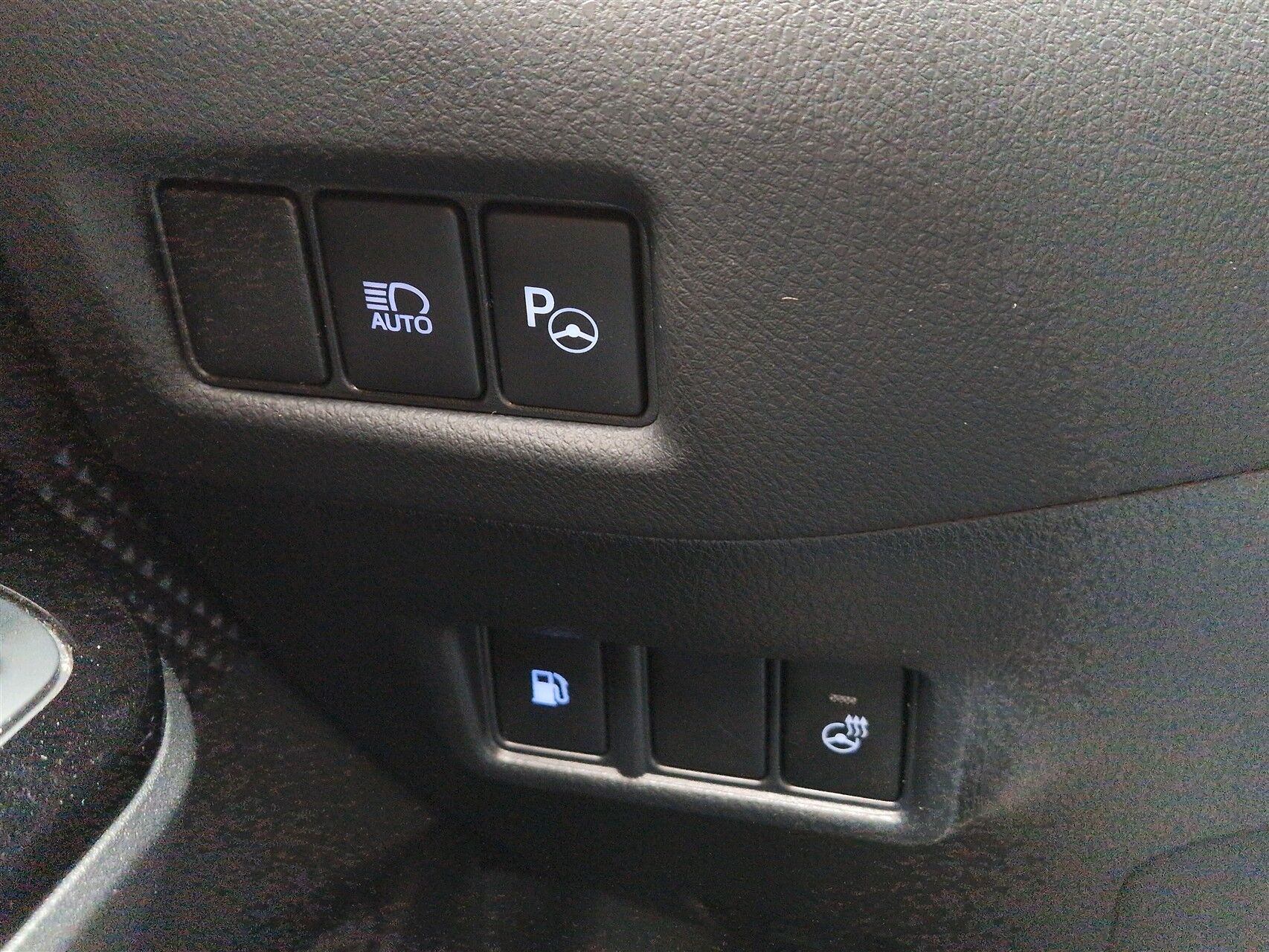 Billede af Toyota C-HR 1,8 Hybrid C-LUB Premium Selected Multidrive S 122HK 5d Aut.