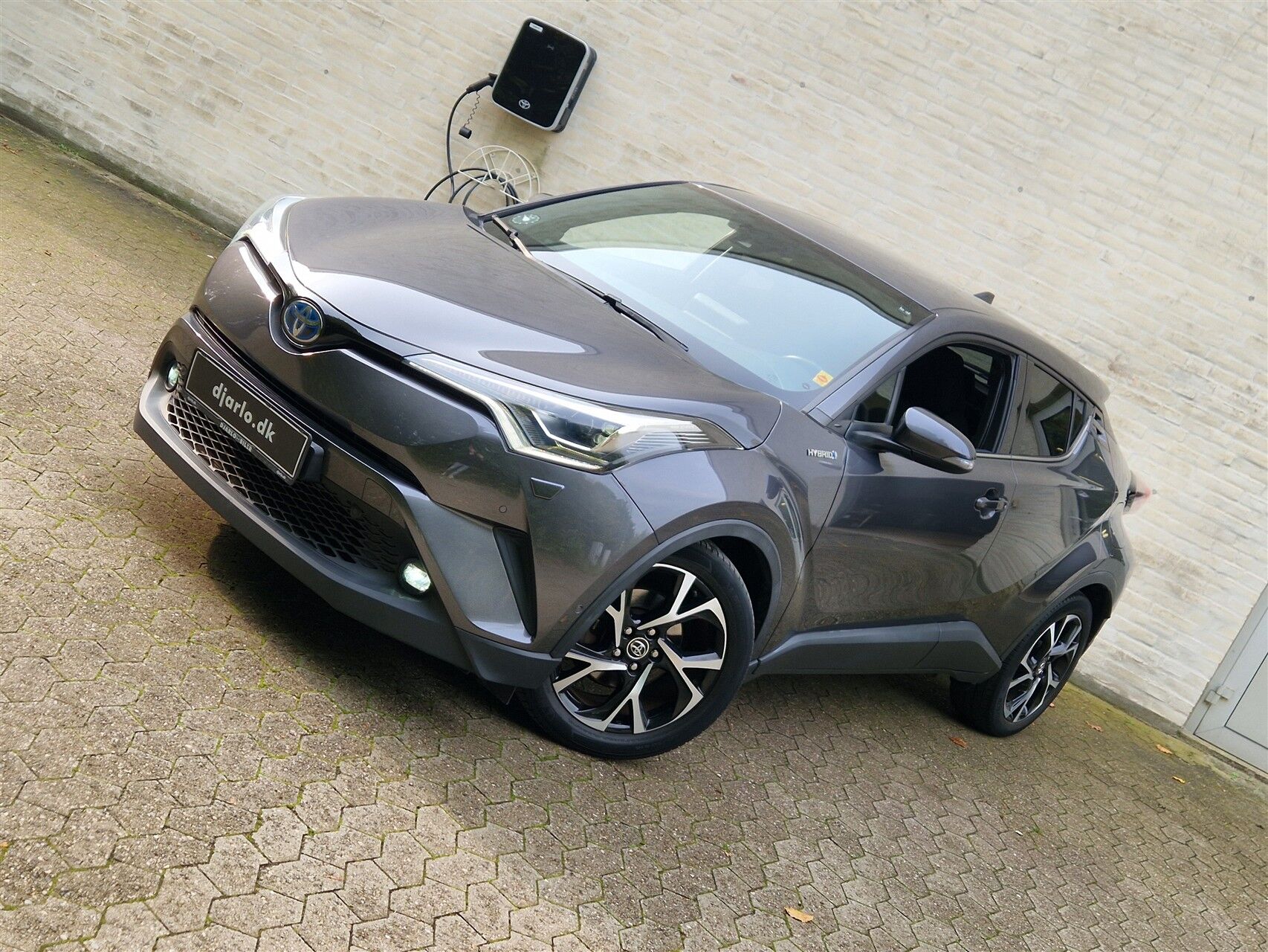 Billede af Toyota C-HR 1,8 Hybrid C-LUB Premium Selected Multidrive S 122HK 5d Aut.