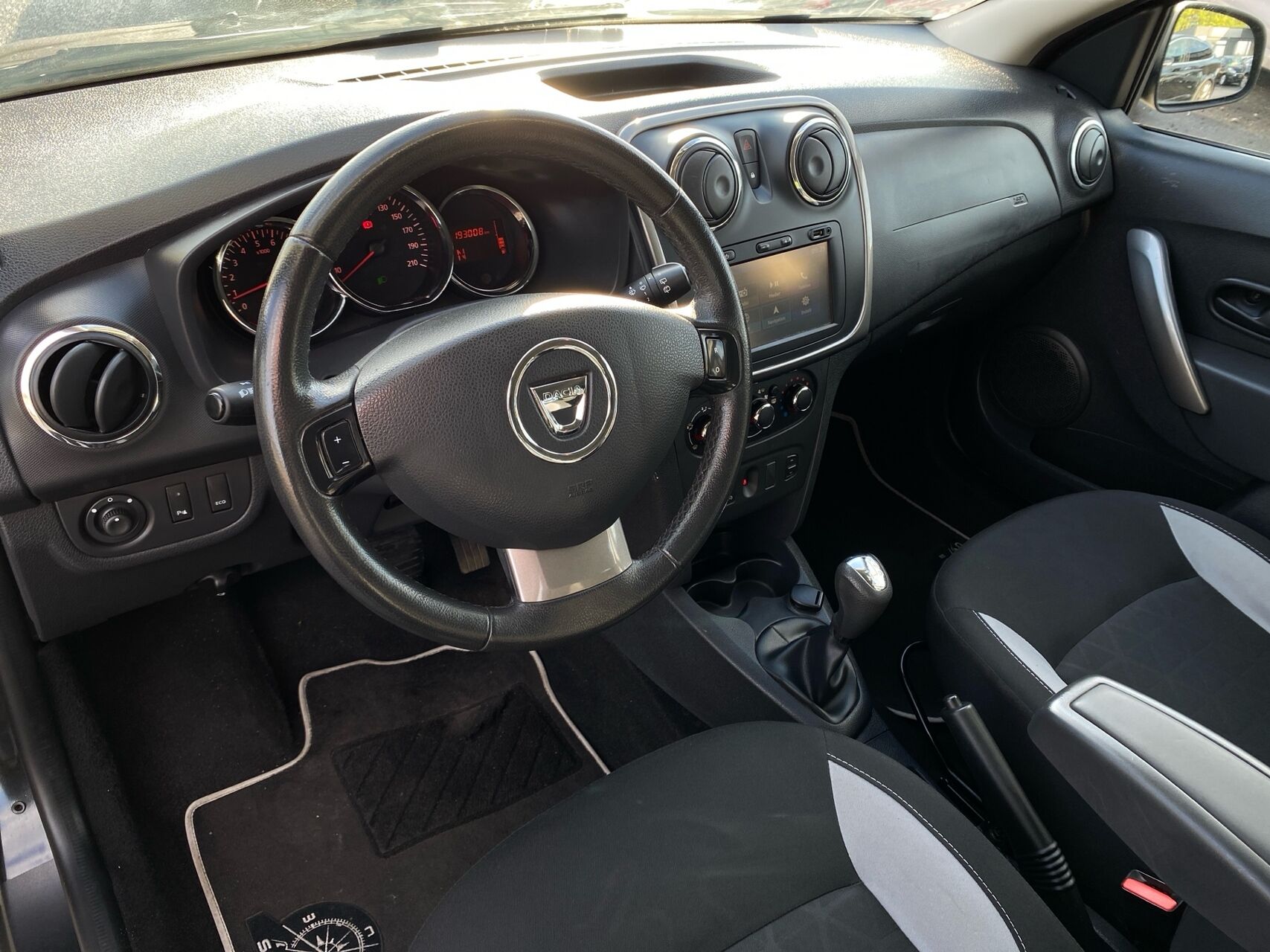 Billede af Dacia Sandero 0,9 Tce Ambiance Start/Stop Easy-R 90HK 5d Aut.
