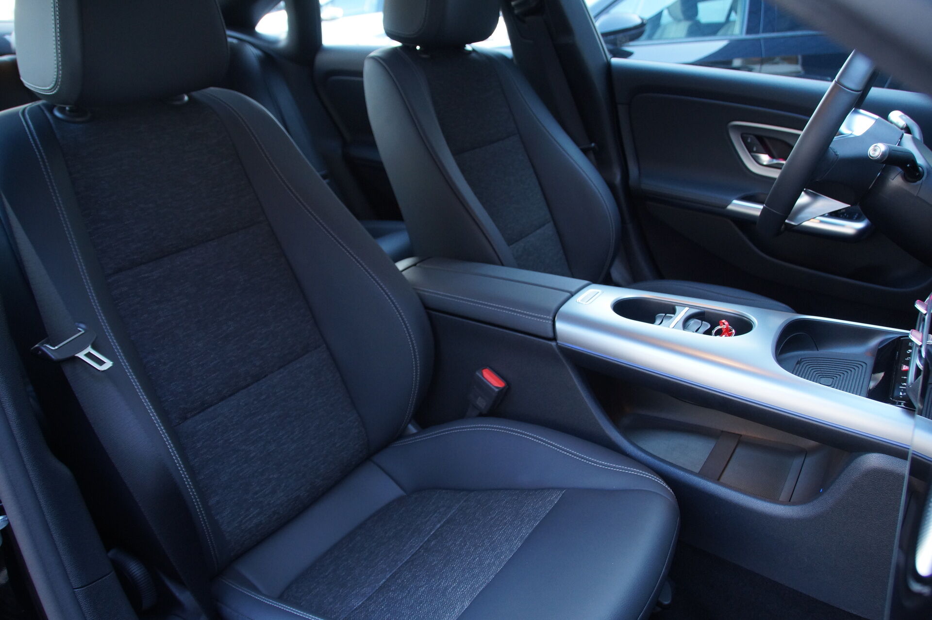 Billede af Mercedes-Benz CLA250+ EL 272HK 5d Aut.