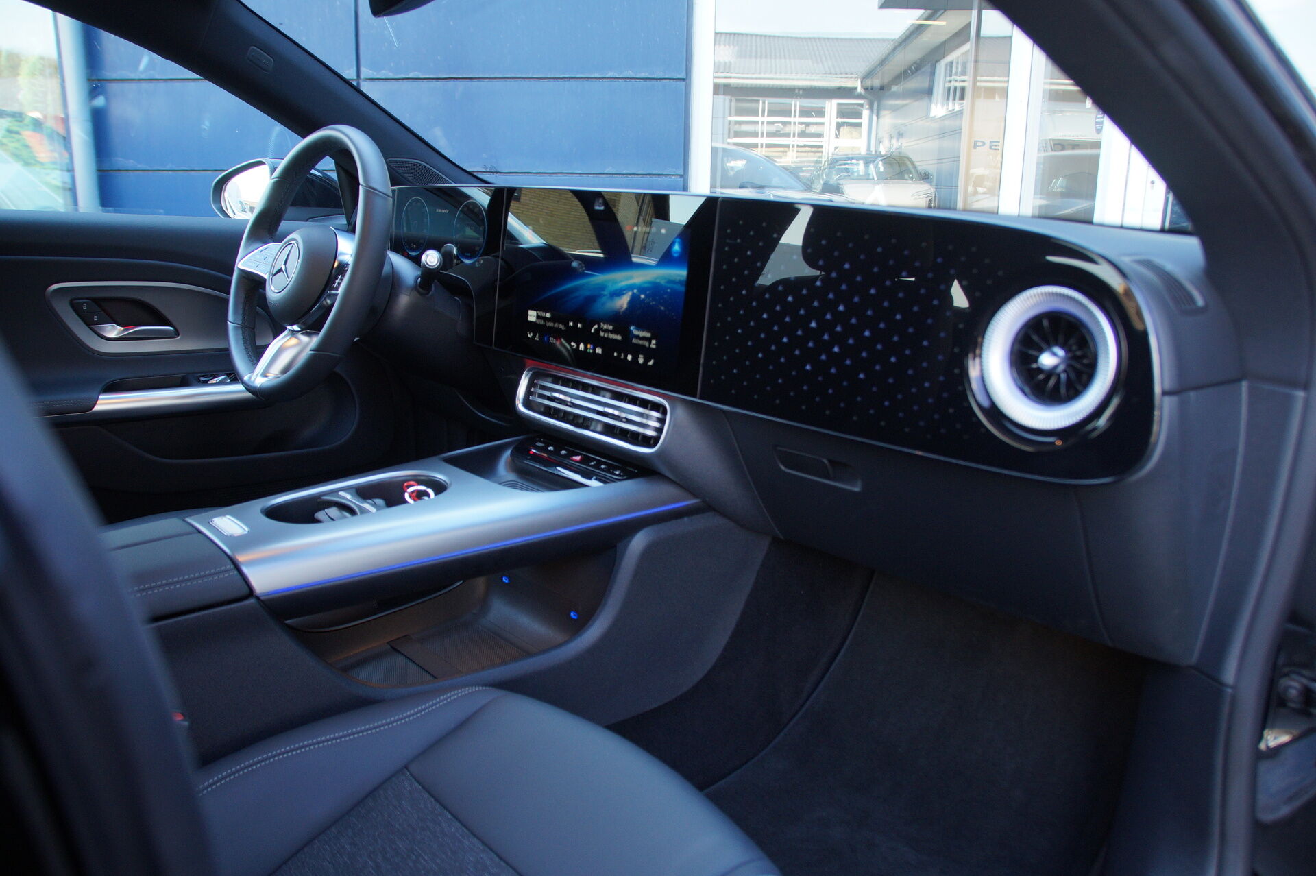 Billede af Mercedes-Benz CLA250+ EL 272HK 5d Aut.