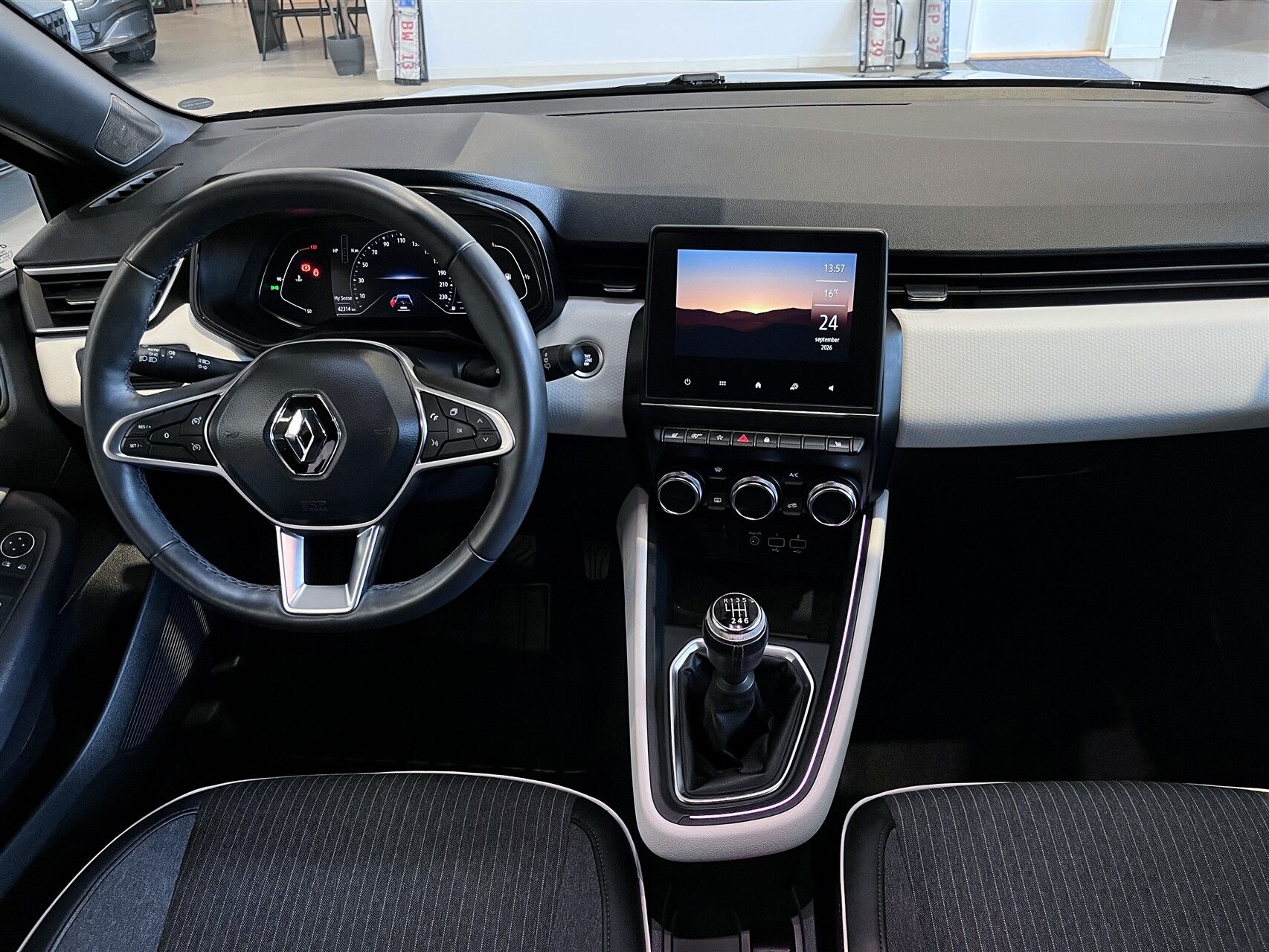 Billede af Renault Clio 1,0 TCE Techno 90HK 5d 6g