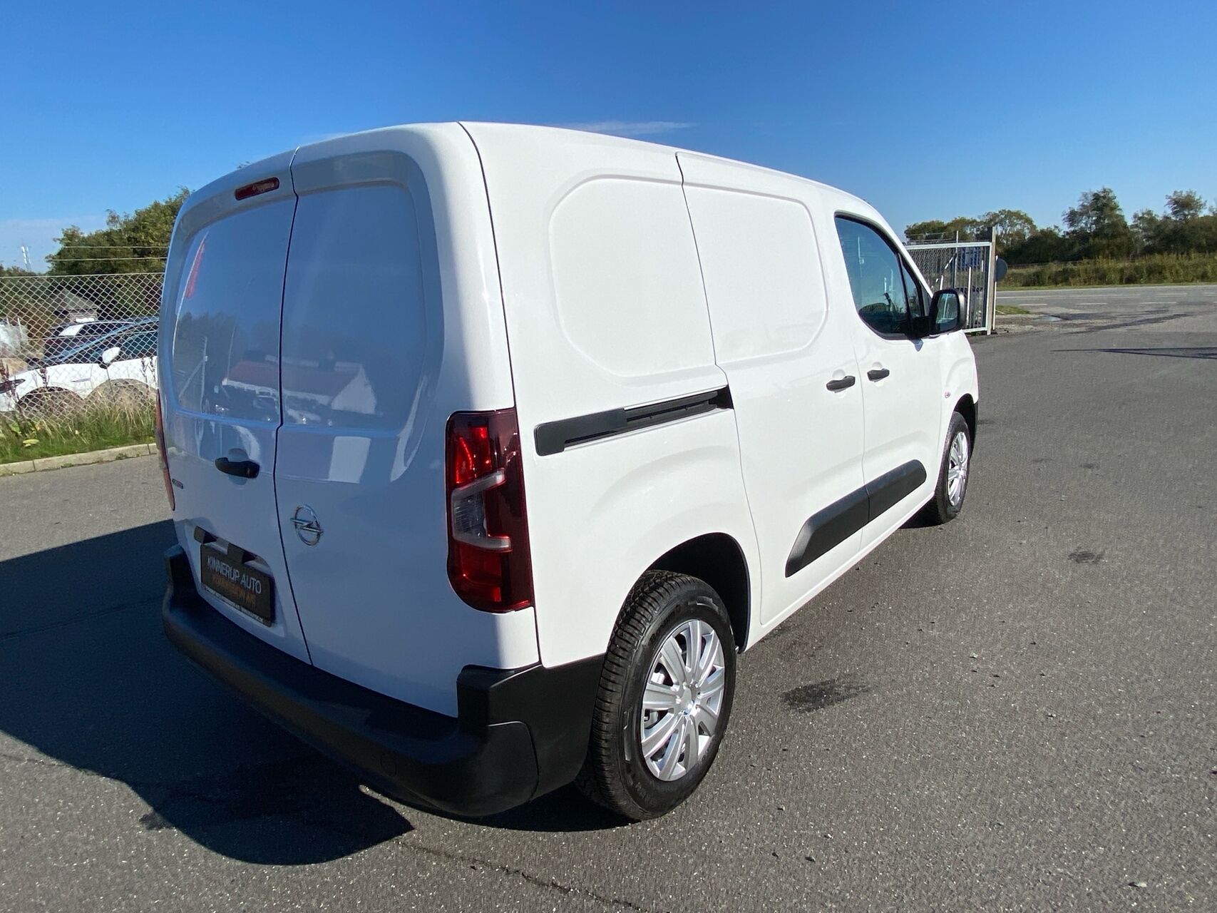 Billede af Opel Combo L1V1 1,5 D Essentia 75HK Van