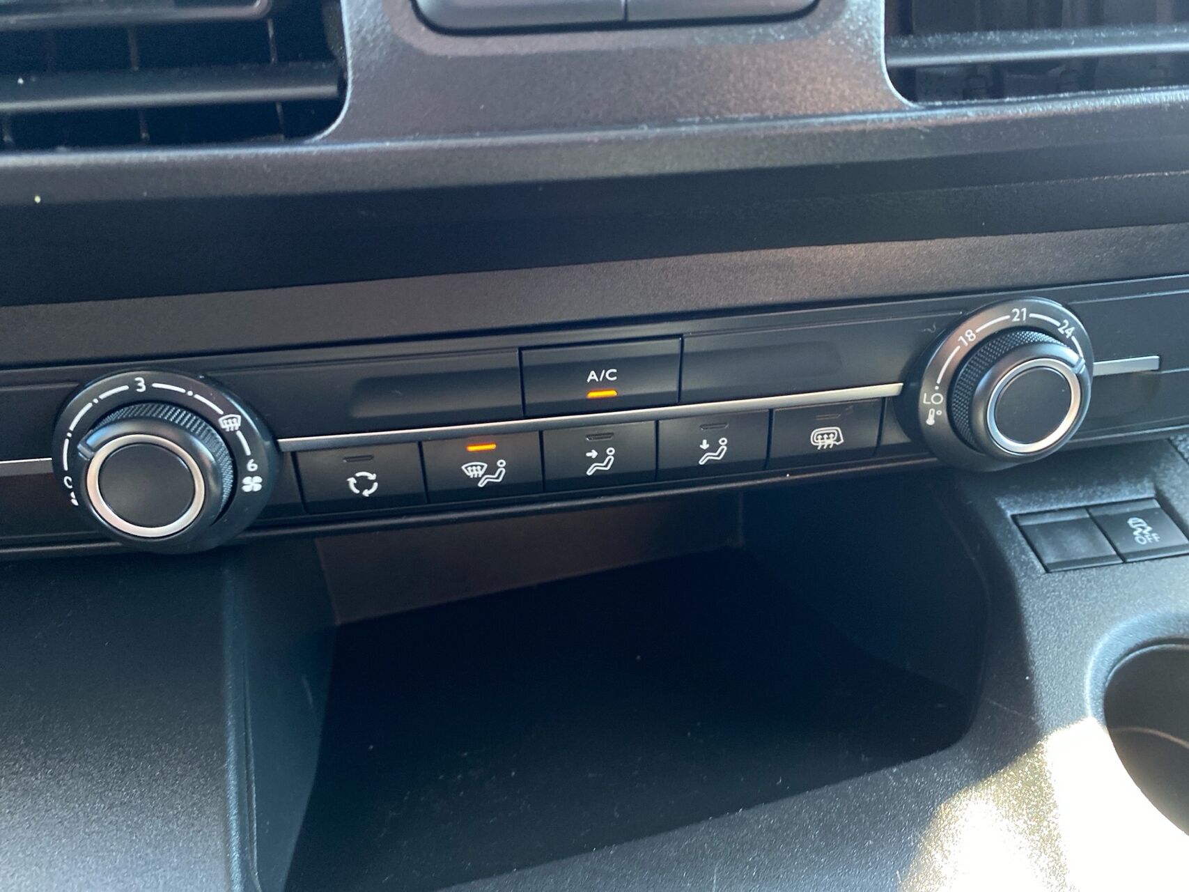 Billede af Opel Combo L1V1 1,5 D Essentia 75HK Van