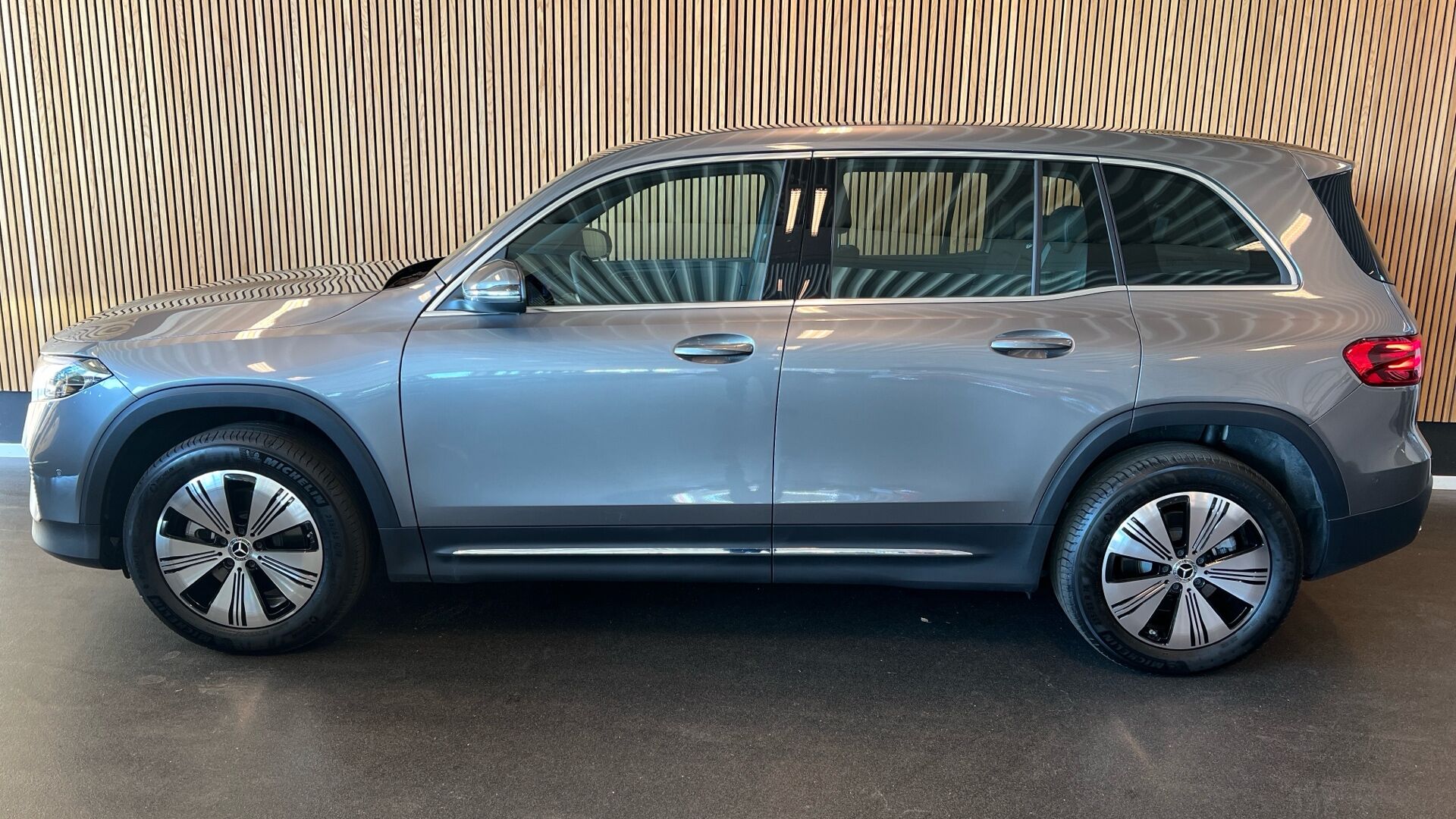 Billede af Mercedes-Benz EQB 250+ EL Progressive 7 pers. 190HK 5d Aut.
