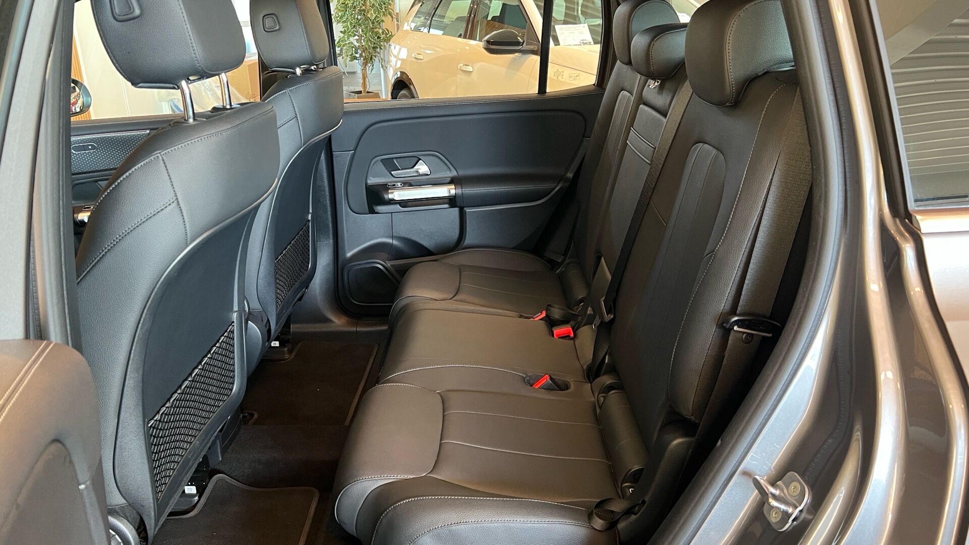 Billede af Mercedes-Benz EQB 250+ EL Progressive 7 pers. 190HK 5d Aut.