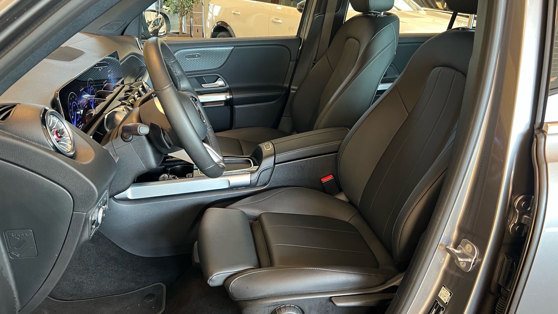 Billede af Mercedes-Benz EQB 250+ EL Progressive 7 pers. 190HK 5d Aut.
