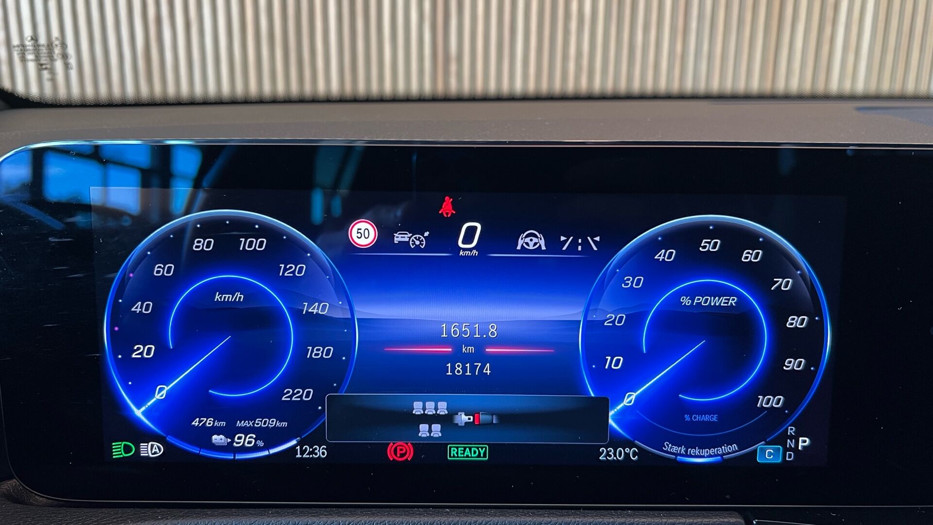 Billede af Mercedes-Benz EQB 250+ EL Progressive 7 pers. 190HK 5d Aut.