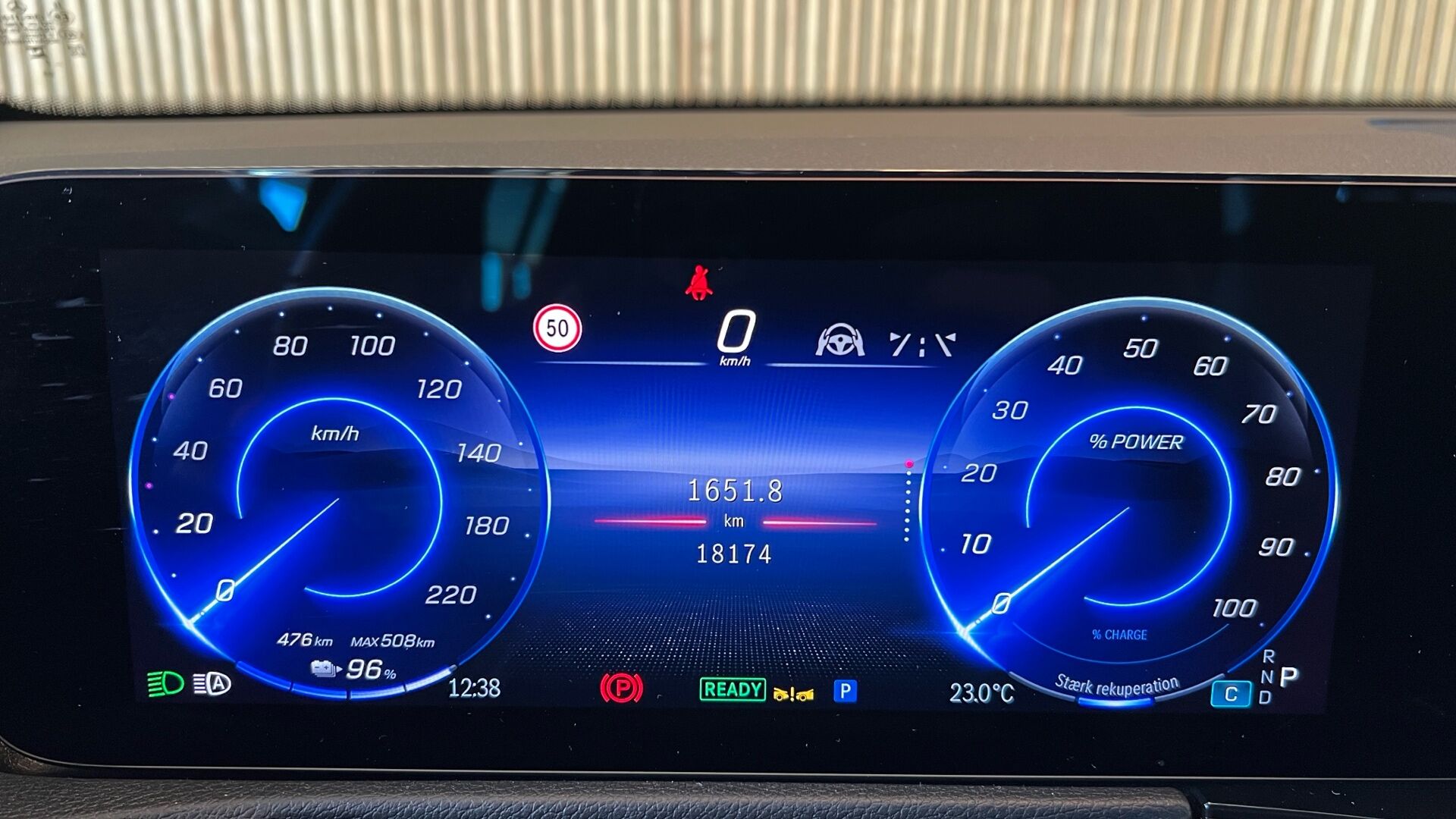Billede af Mercedes-Benz EQB 250+ EL Progressive 7 pers. 190HK 5d Aut.