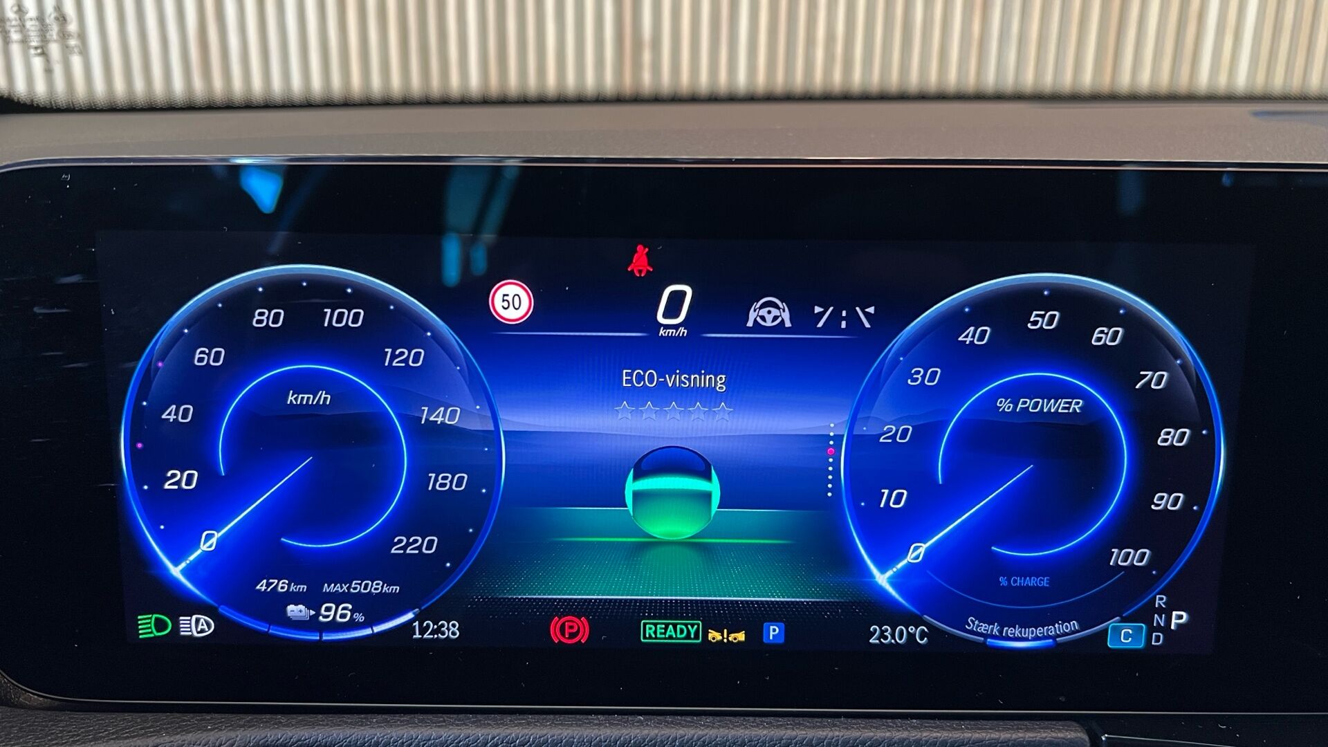 Billede af Mercedes-Benz EQB 250+ EL Progressive 7 pers. 190HK 5d Aut.