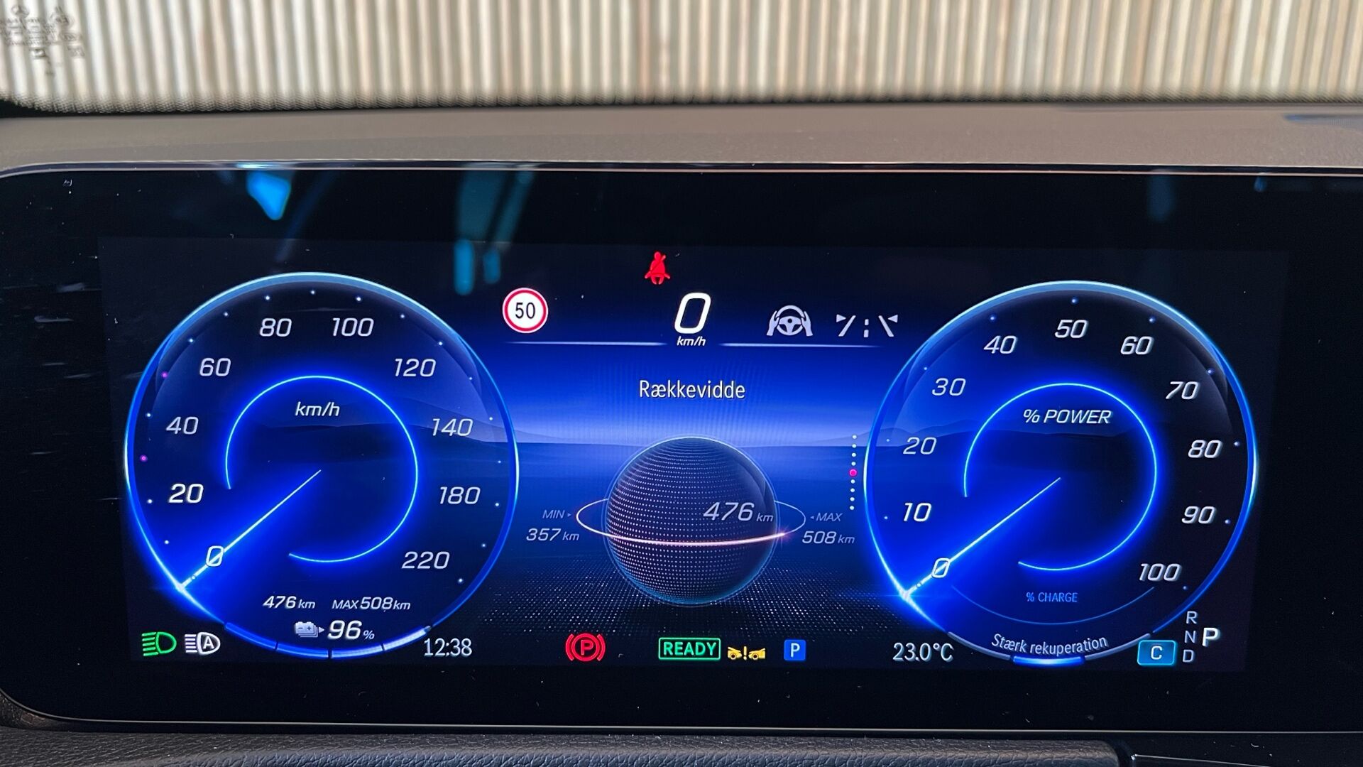 Billede af Mercedes-Benz EQB 250+ EL Progressive 7 pers. 190HK 5d Aut.