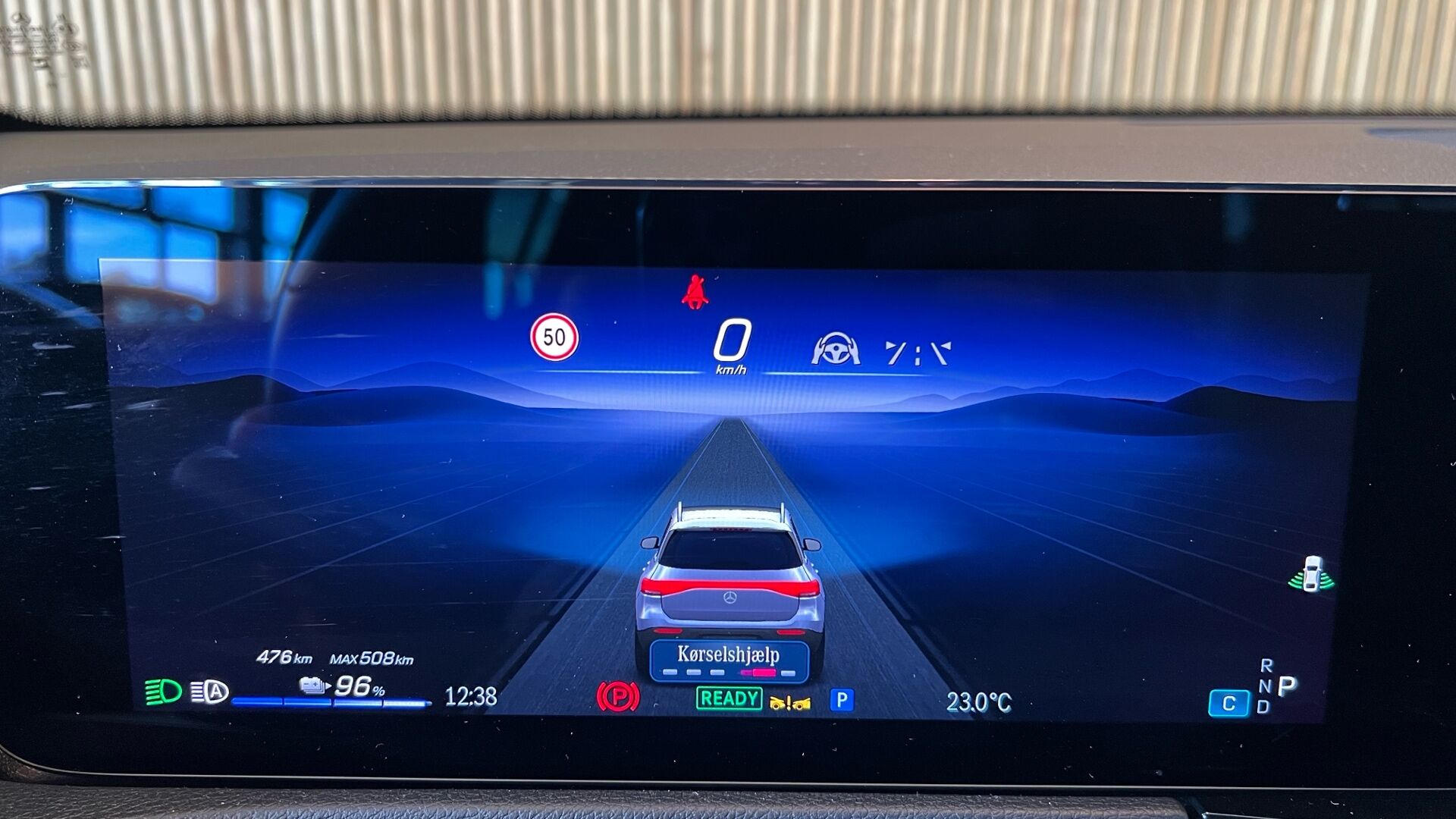 Billede af Mercedes-Benz EQB 250+ EL Progressive 7 pers. 190HK 5d Aut.
