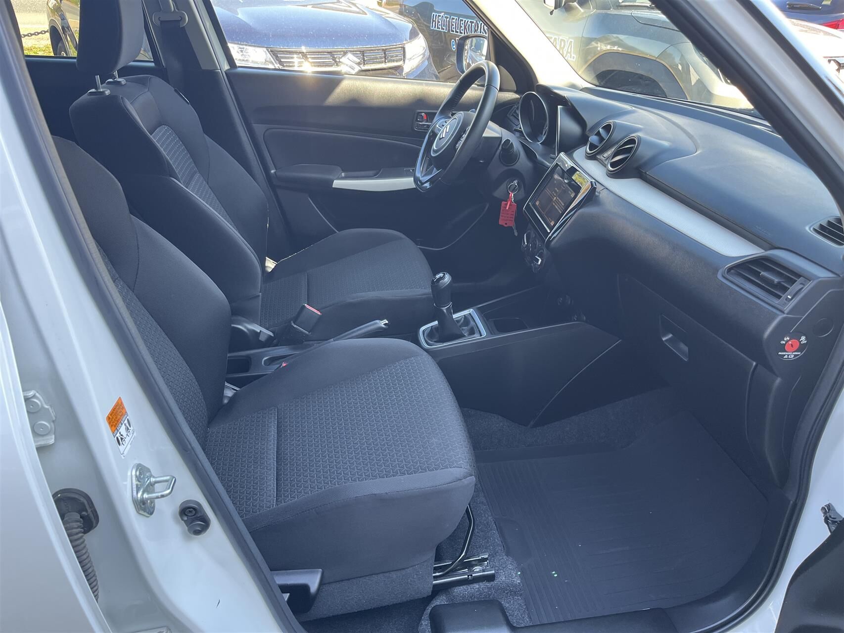 Billede af Suzuki Swift 1,0 Boosterjet Action Edition AEB 112HK 5d