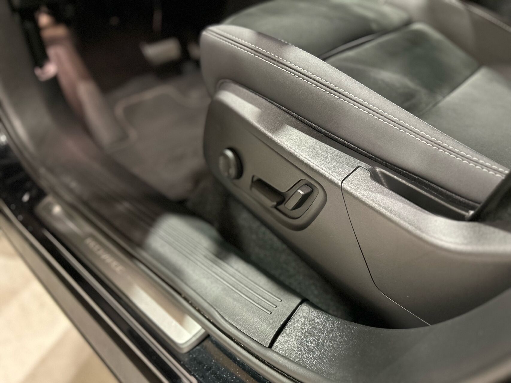 Billede af Volvo XC40 Recharge Extended Range Ultimate 252HK 5d Aut.