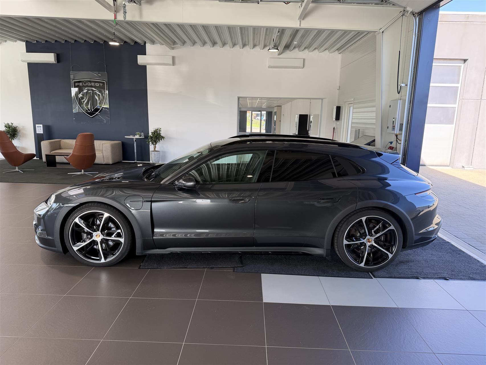 Billede af Porsche Taycan 4 Cross Turismo EL 4x4 435HK Stc Aut.