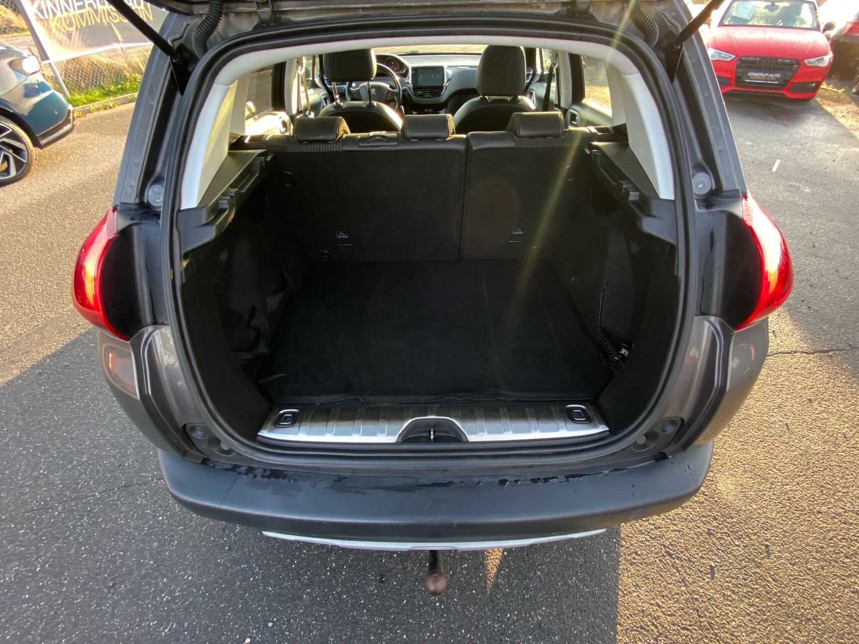 Billede af Peugeot 2008 1,2 e-THP Desire Sky 110HK 5d