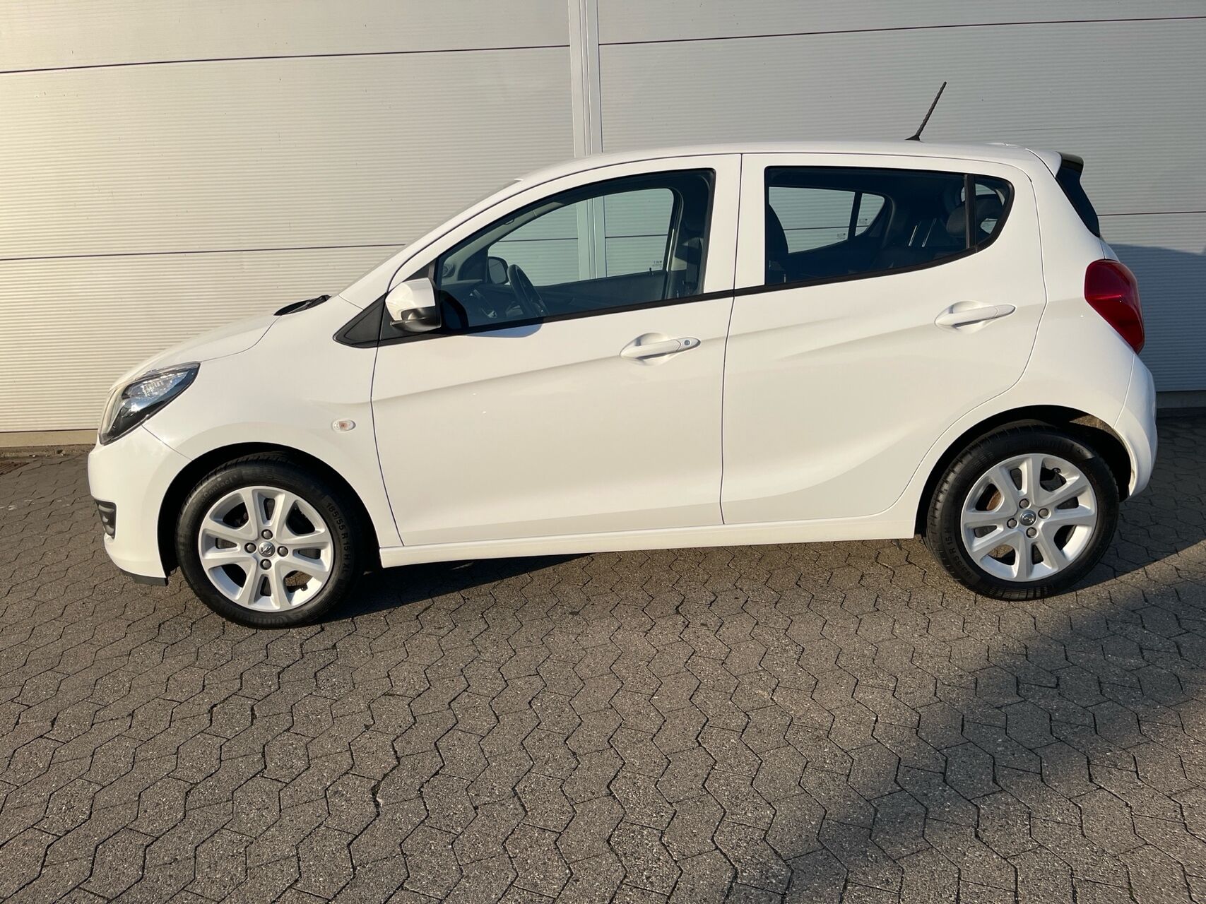 Billede af Opel Karl 1,0 Enjoy Easytronic 75HK 5d Aut.
