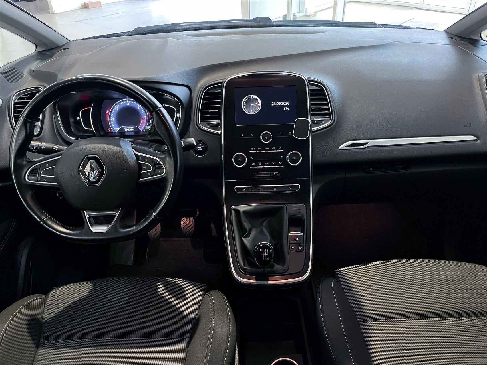 Billede af Renault Grand Scénic 7 pers. 1,5 Energy DCI Zen 110HK 6g