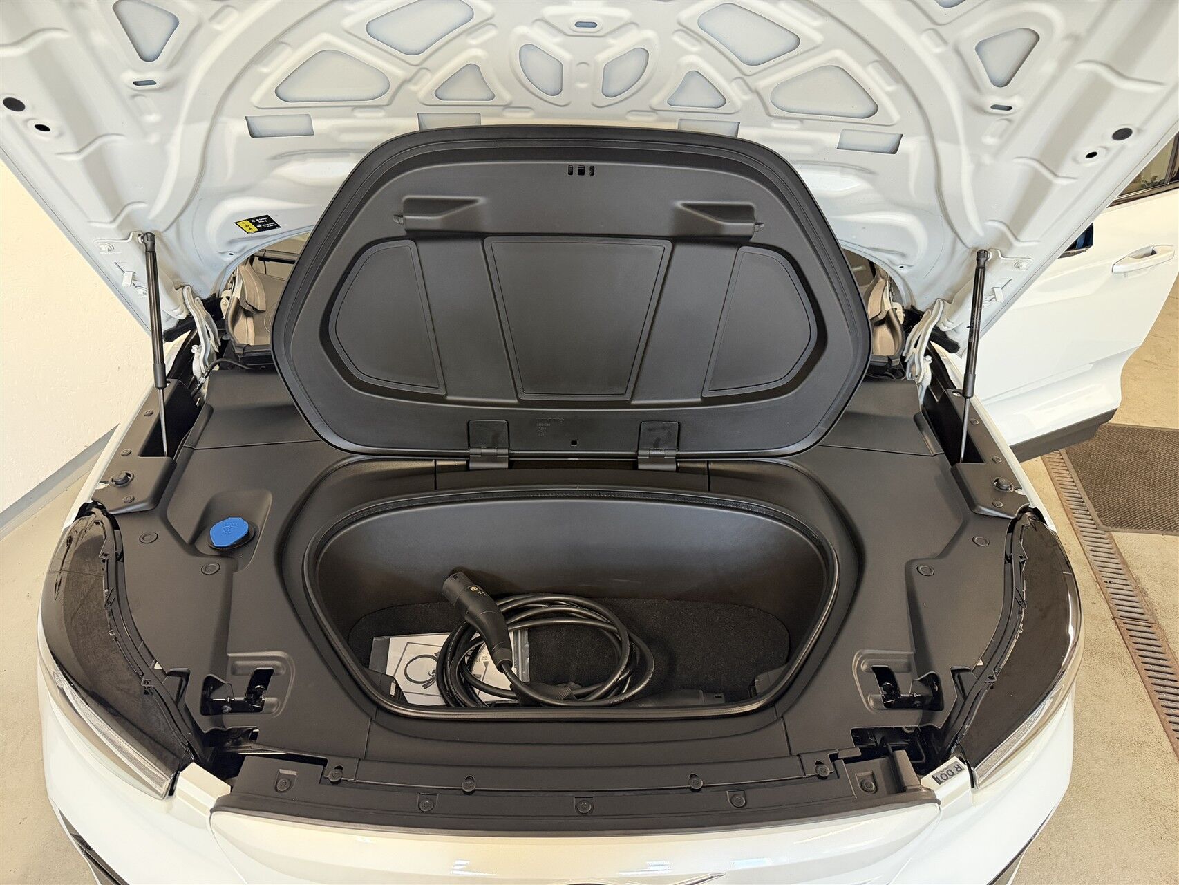 Billede af Volvo XC40 P6 Recharge Plus 231HK 5d Aut.