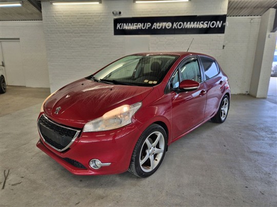 Peugeot 208 1,2 VTi Active Navi 82HK 5d