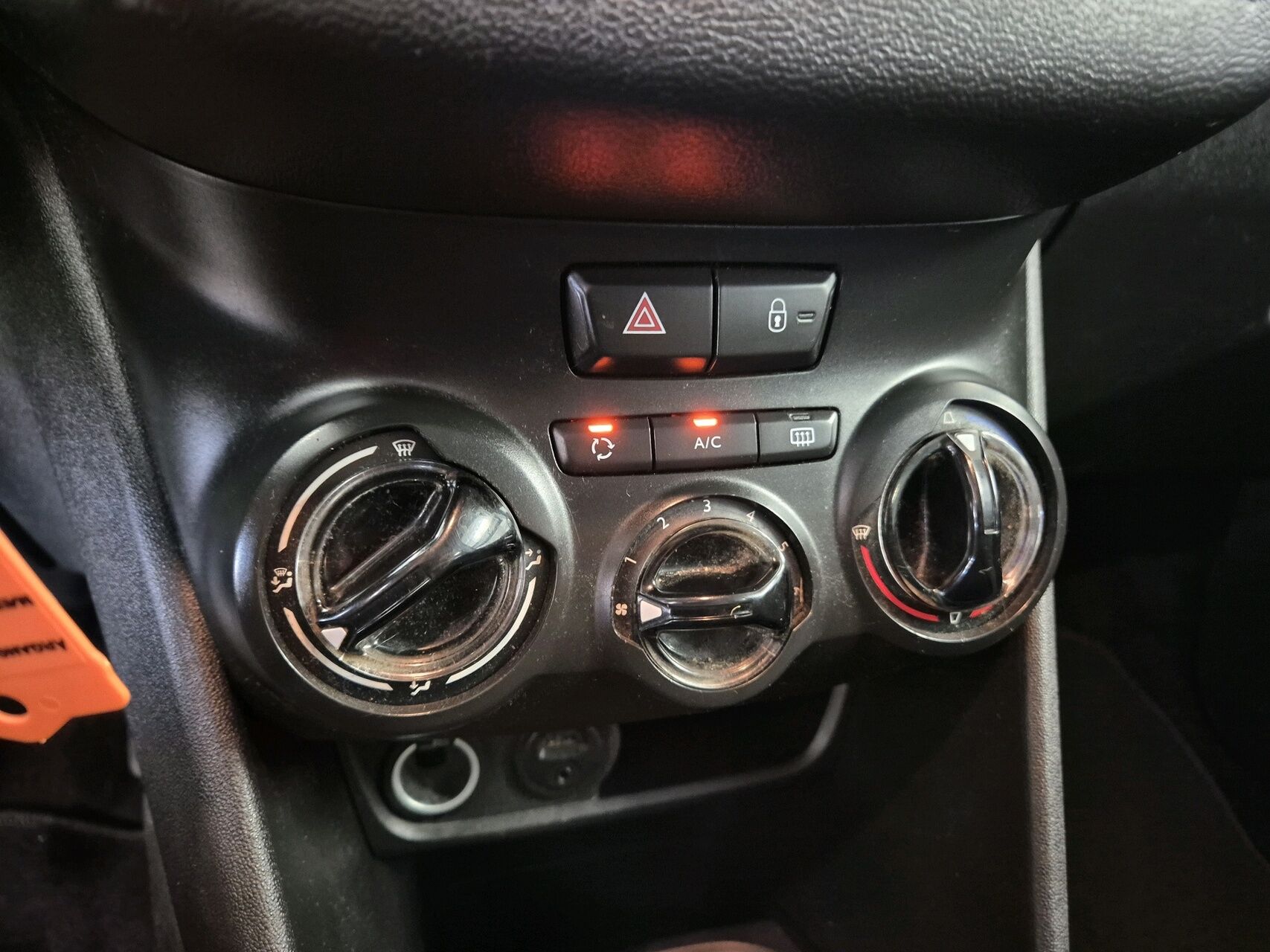 Billede af Peugeot 208 1,2 VTi Active Navi 82HK 5d