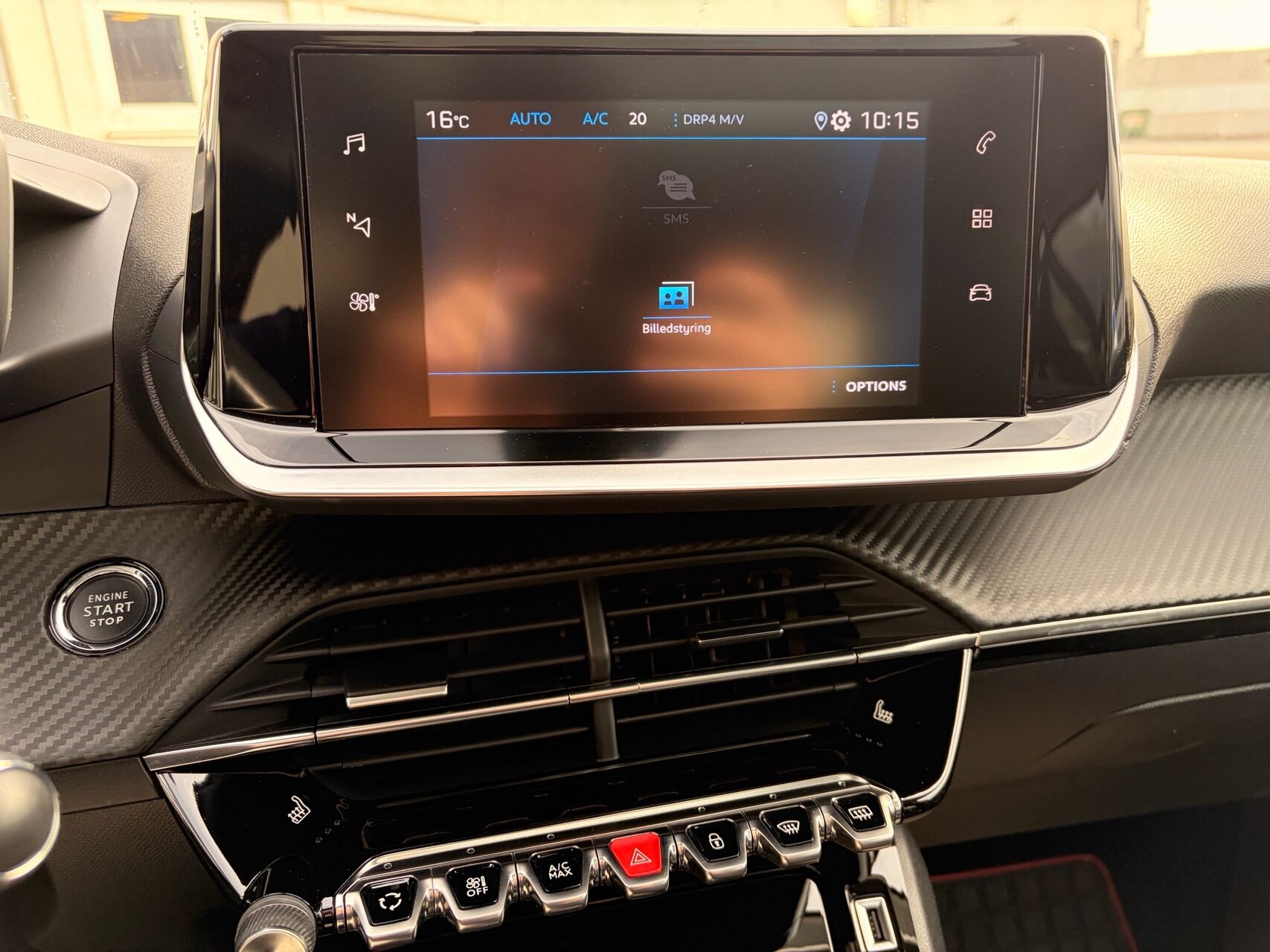 Billede af Peugeot 208 1,2 PureTech Allure Sky EAT8 100HK 5d 8g Aut.