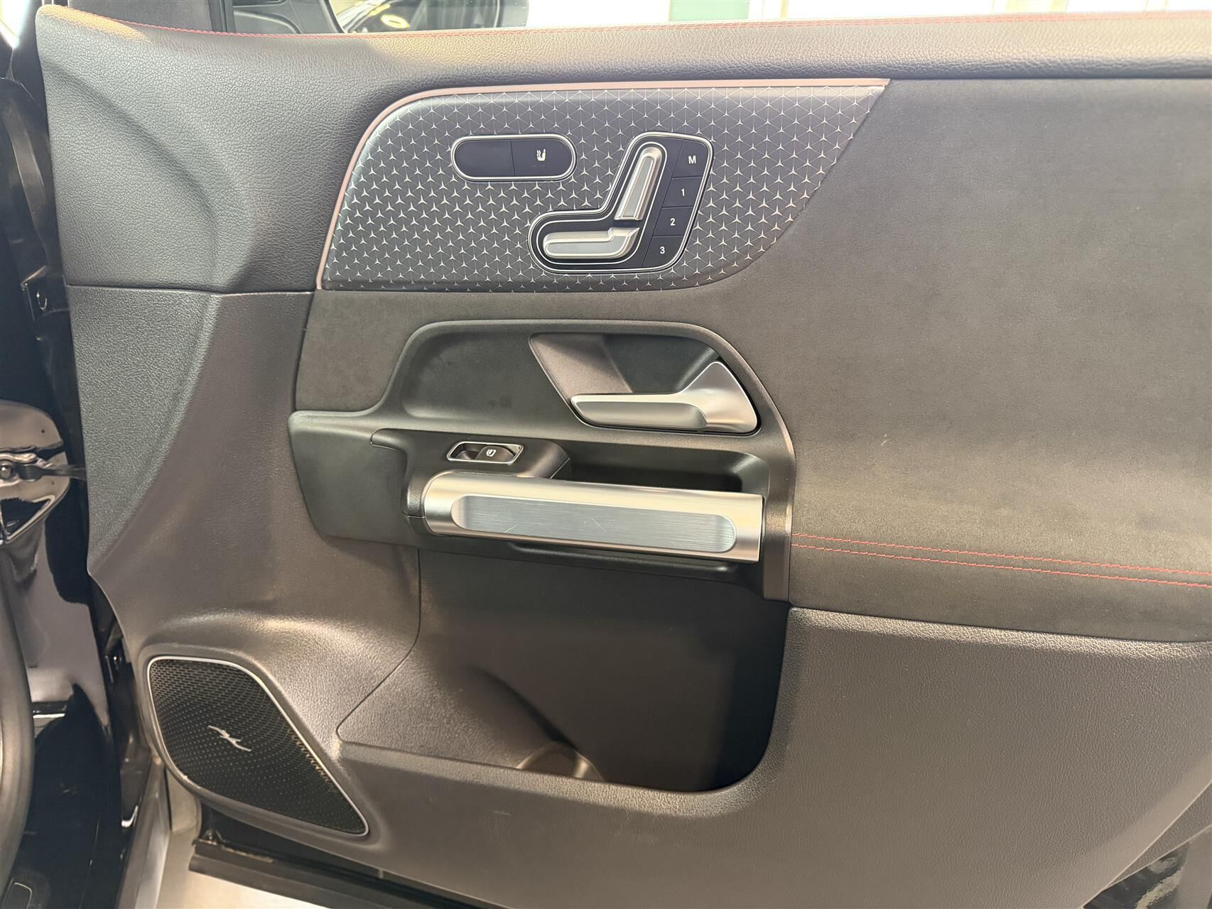 Billede af Mercedes-Benz EQB 250+ EL AMG Premium 190HK 5d Aut.