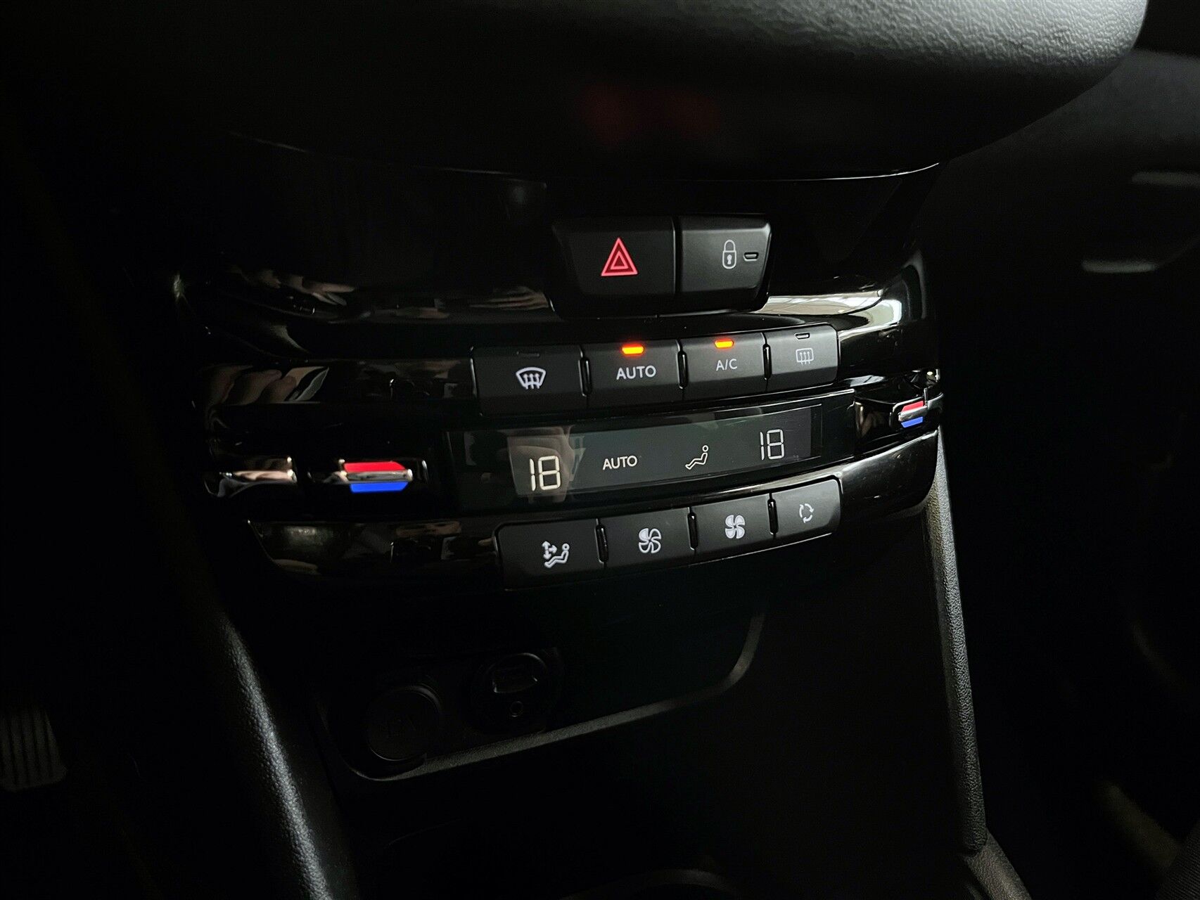 Billede af Peugeot 208 1,6 BlueHDi Envy 100HK 5d